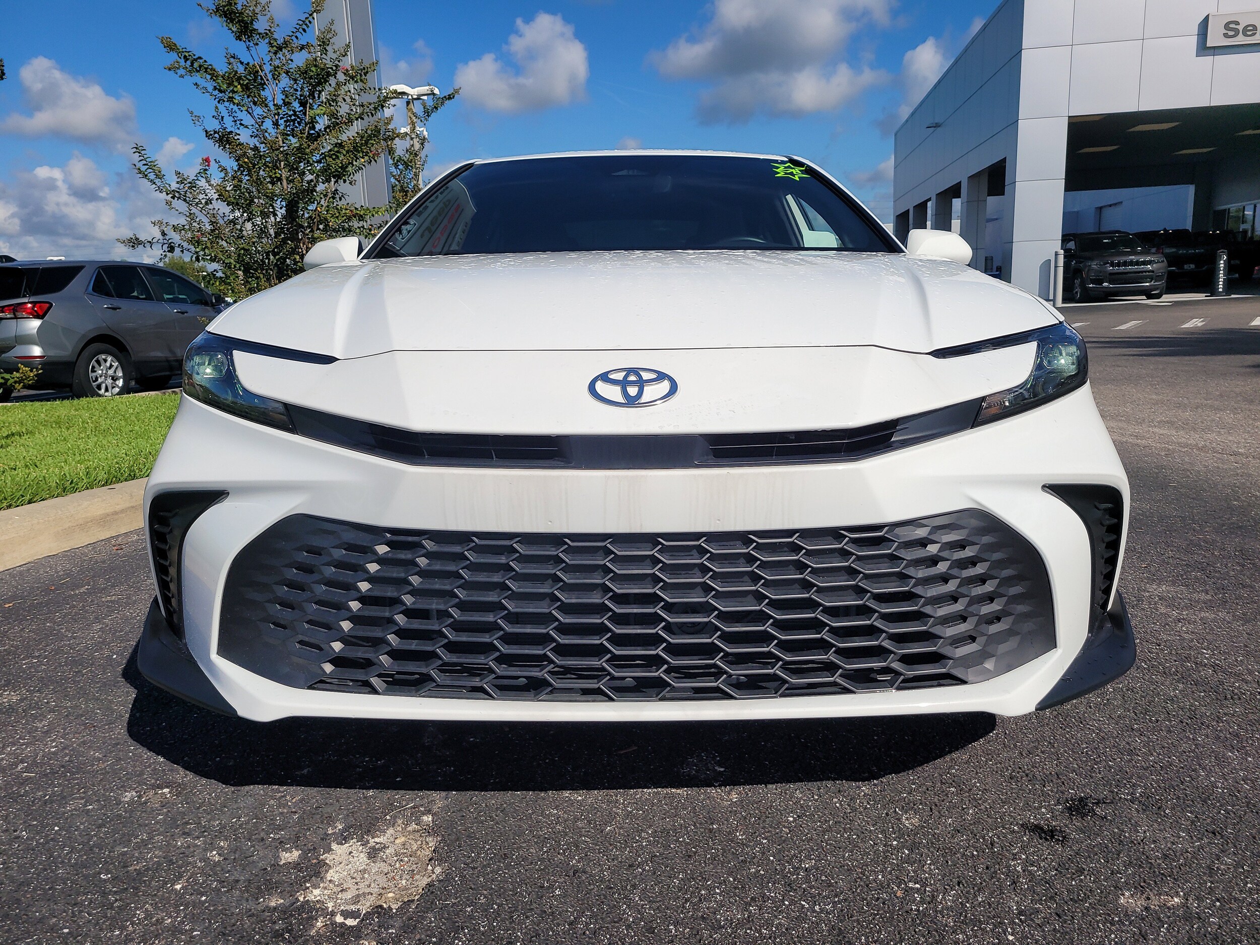 2025 Toyota Camry SE photo 2