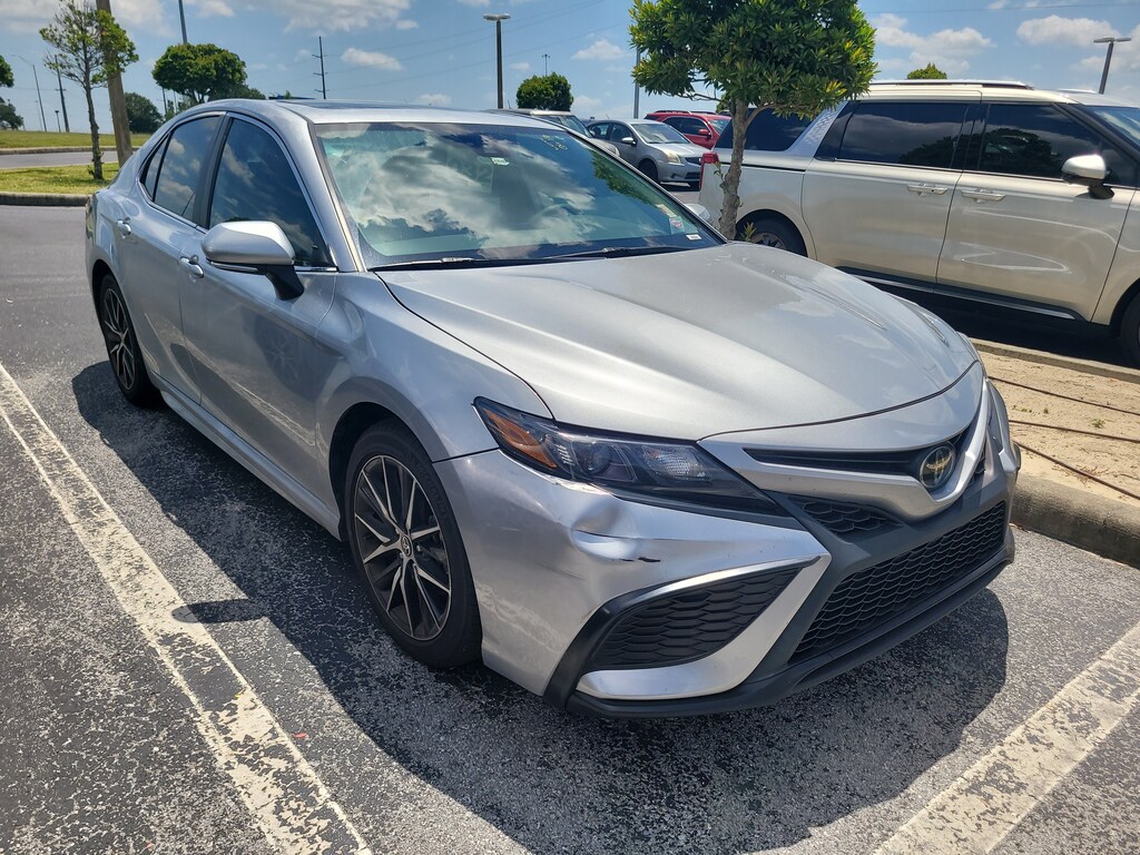 Used 2024 Toyota Camry SE Sedan