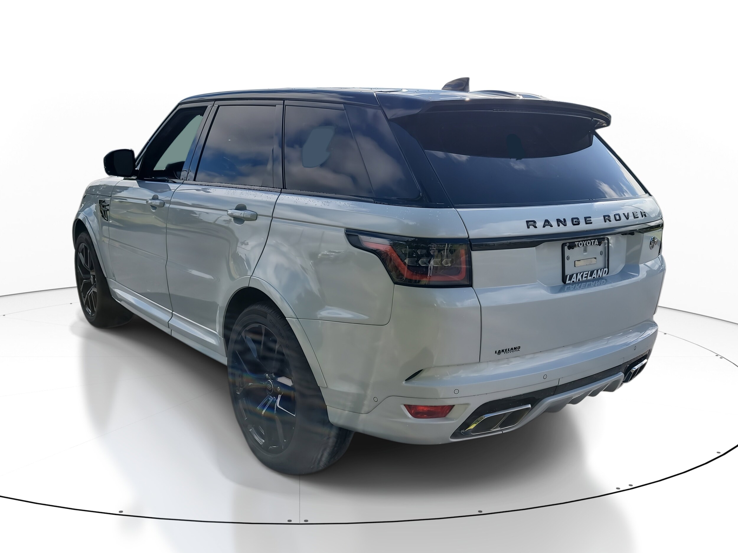 2022 Land Rover Range Rover Sport SVR photo 4
