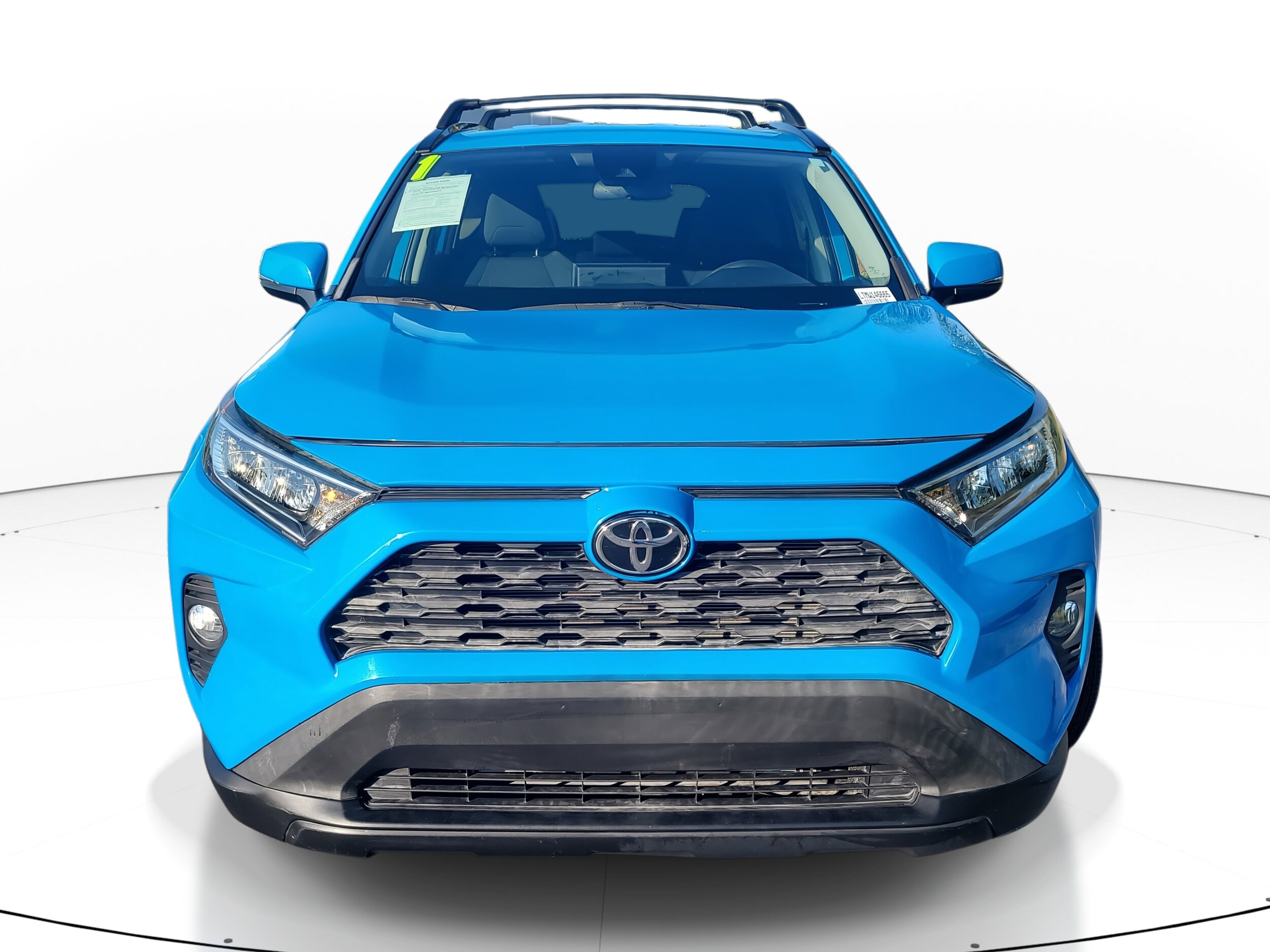 2021 Toyota RAV4 XLE photo 2