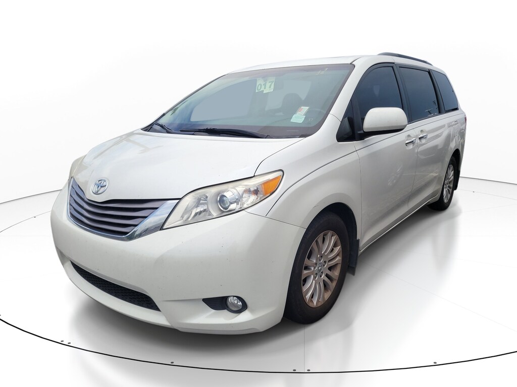 Used 2016 Toyota Sienna XLE 8 Passenger Van