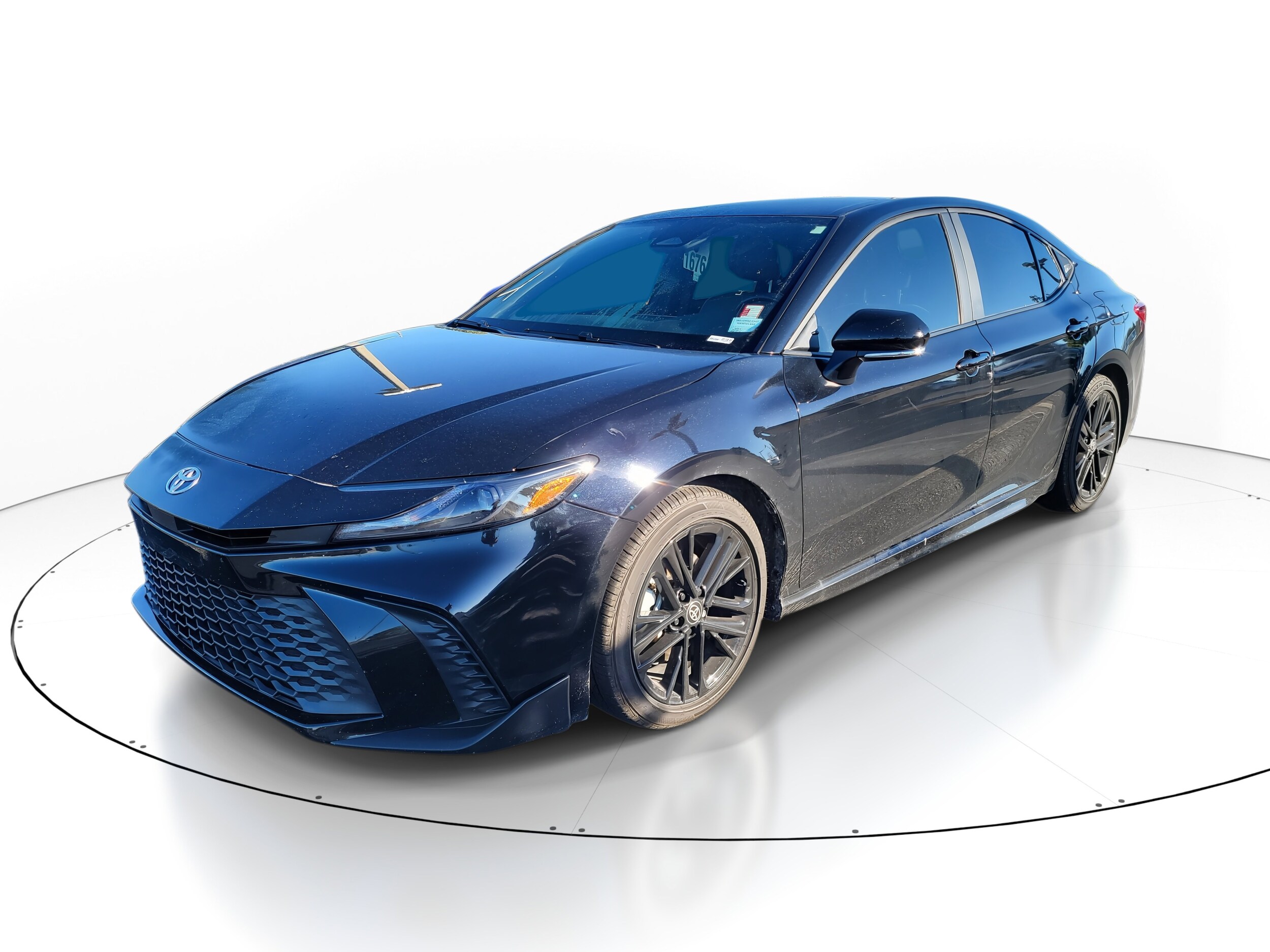 2025 Toyota Camry SE photo 3