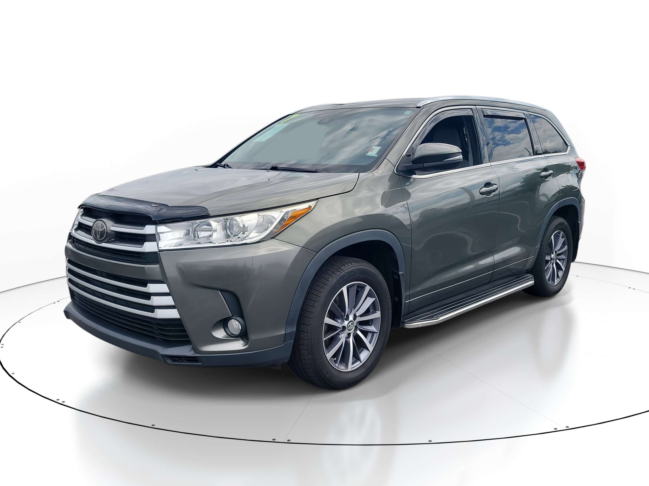 2017 Toyota Highlander XLE photo 3