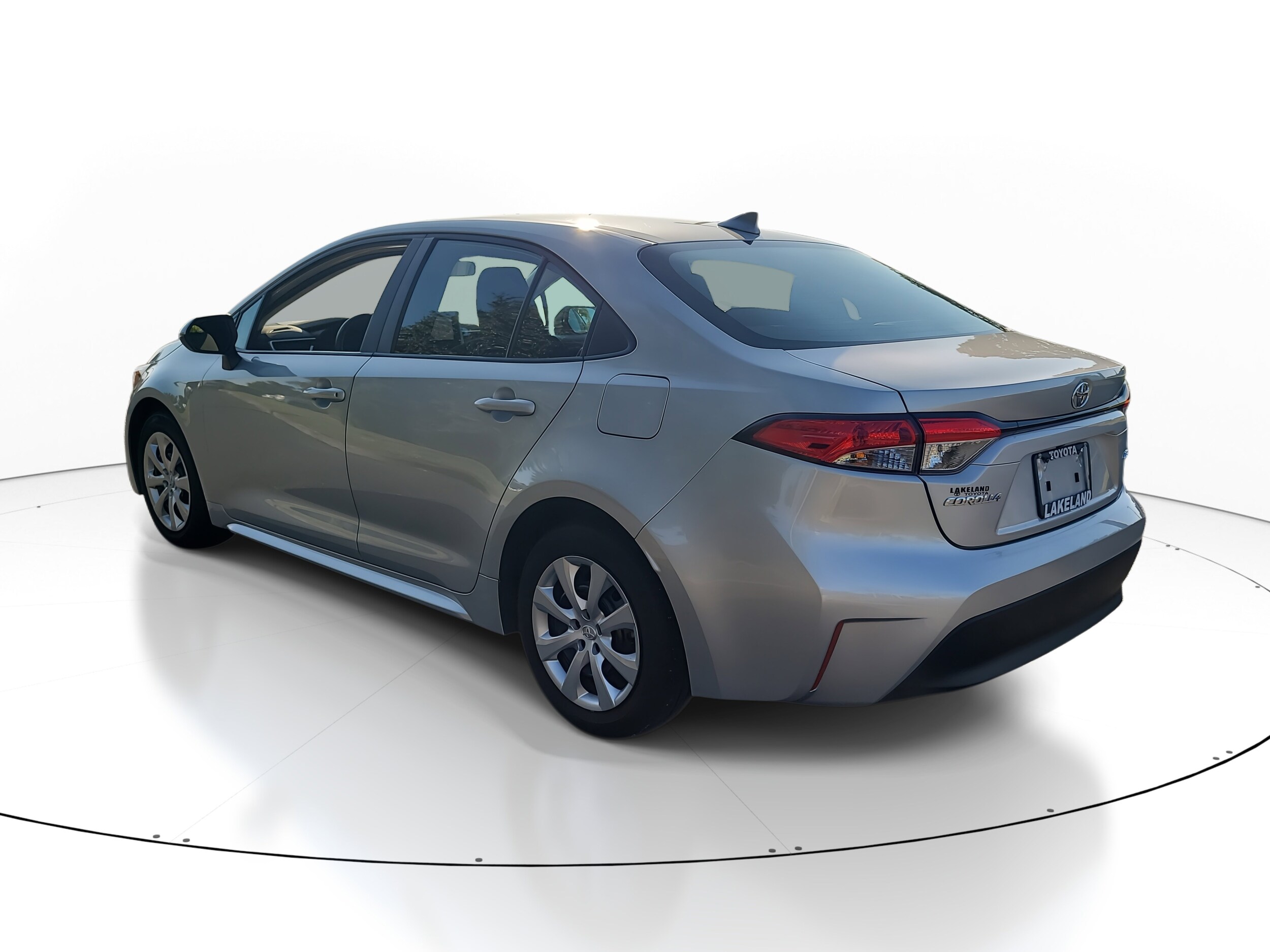 2024 Toyota Corolla LE photo 4