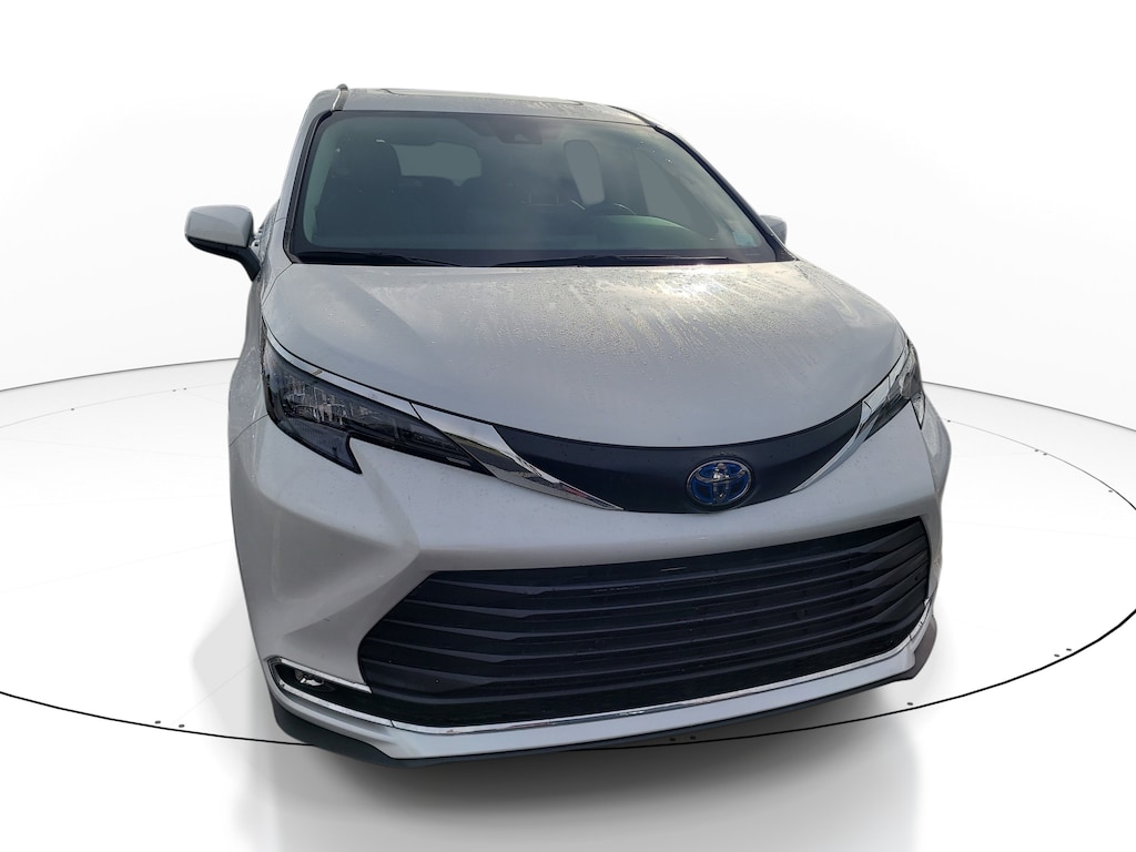Used 2024 Toyota Sienna XLE 8 Passenger Van Passenger Van