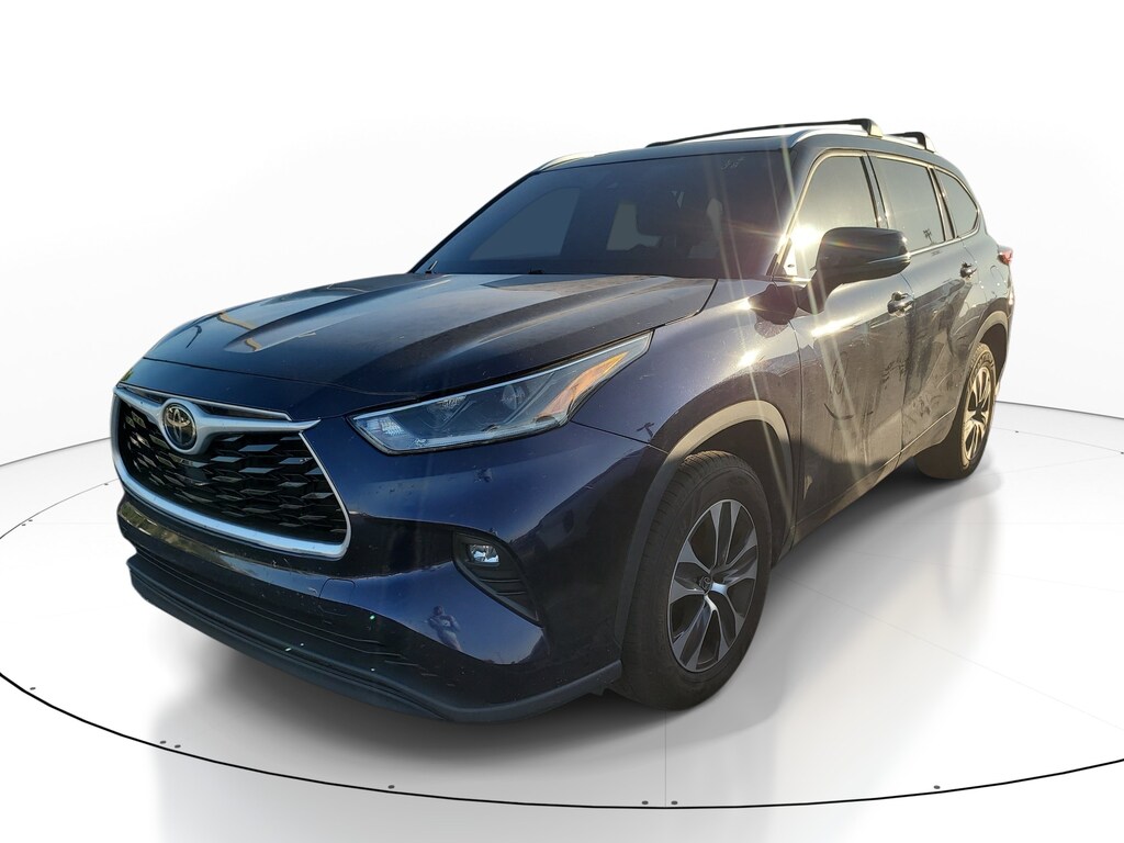 Used 2021 Toyota Highlander XLE SUV