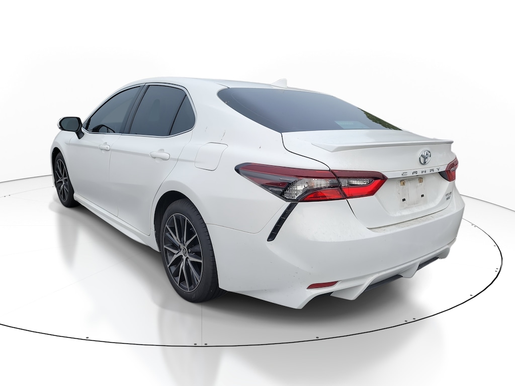 Used 2022 Toyota Camry SE Sedan