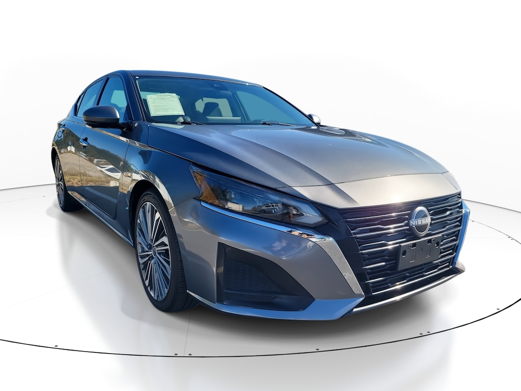 Used 2023 Nissan Altima 2.5 SL Sedan