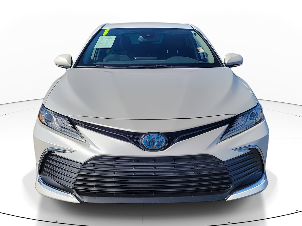 Used 2021 Toyota Camry Hybrid XLE Sedan