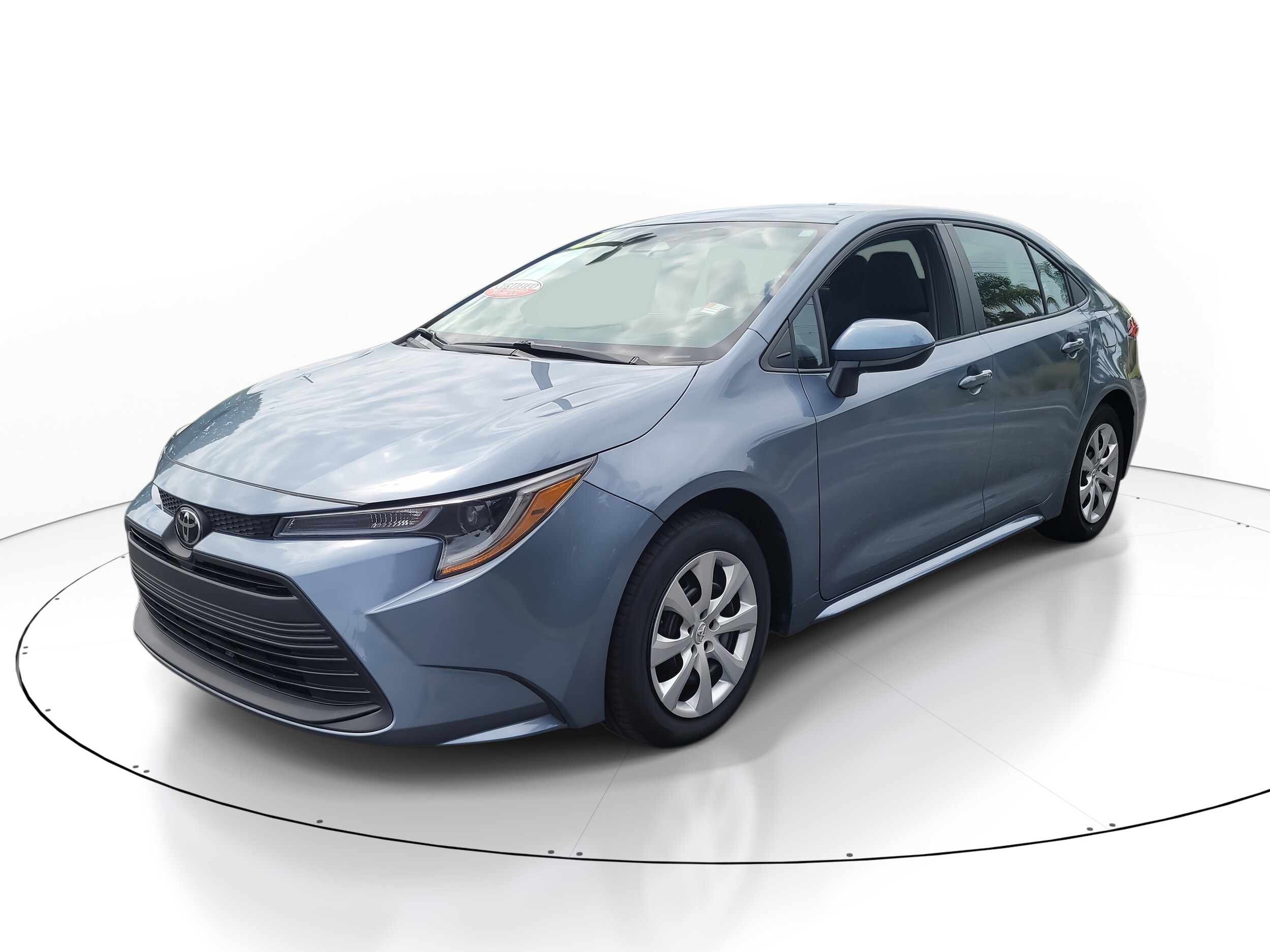 2023 Toyota Corolla LE photo 3