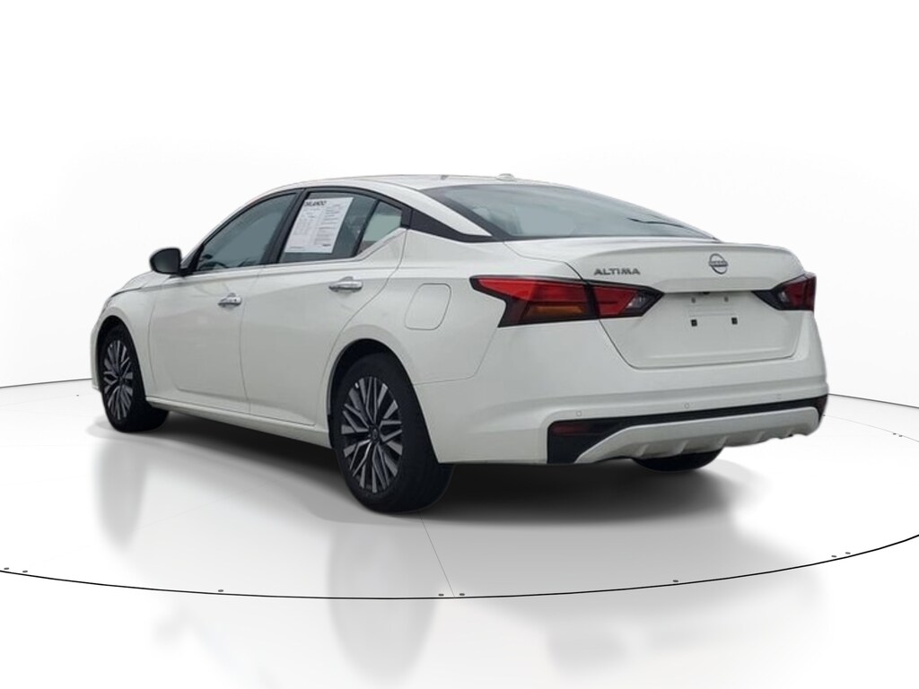 Used 2025 Nissan Altima SV Sedan