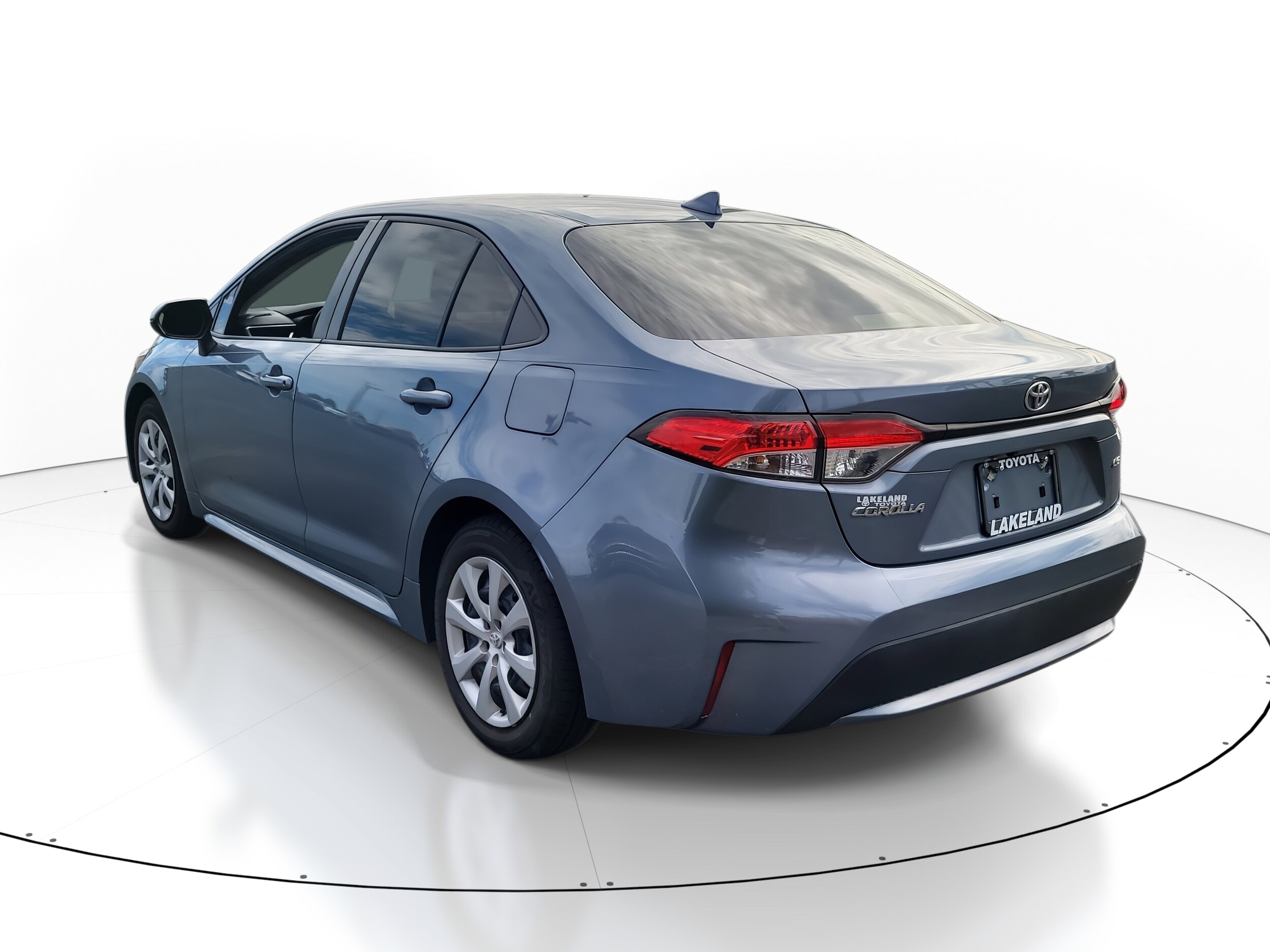 2022 Toyota Corolla LE photo 4