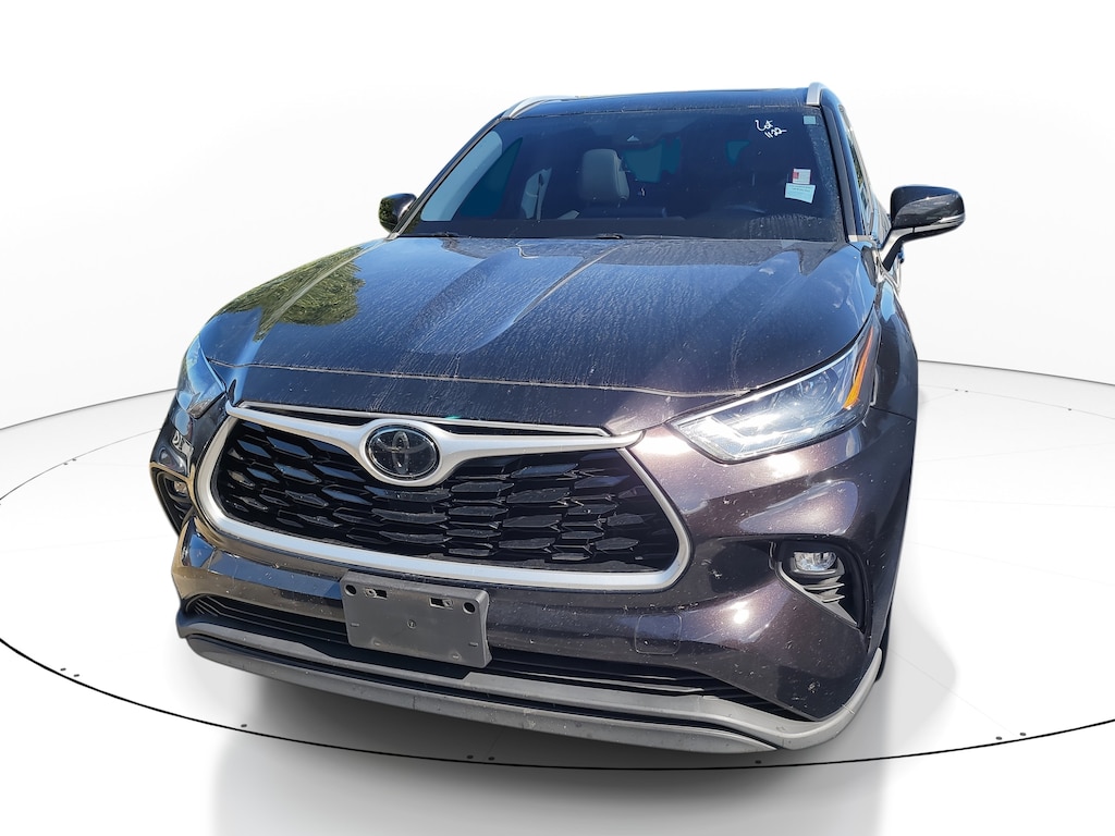 2022 Toyota Highlander XLE photo 3