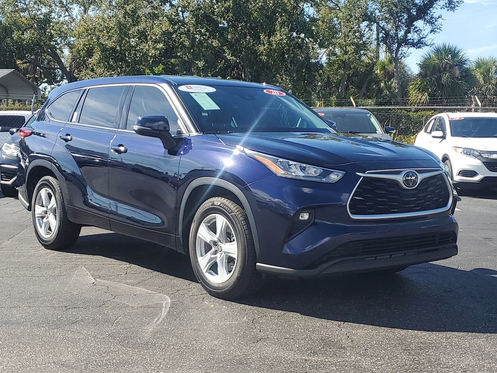 Used 2020 Toyota Highlander LE SUV