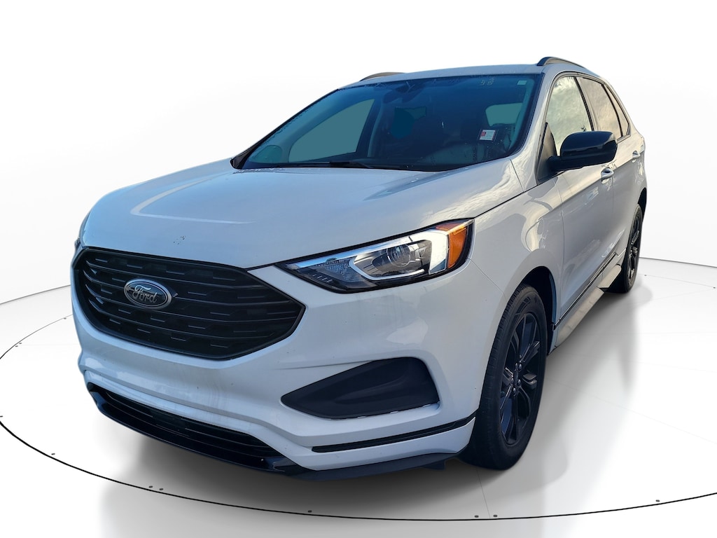 Used 2024 Ford Edge SE SUV