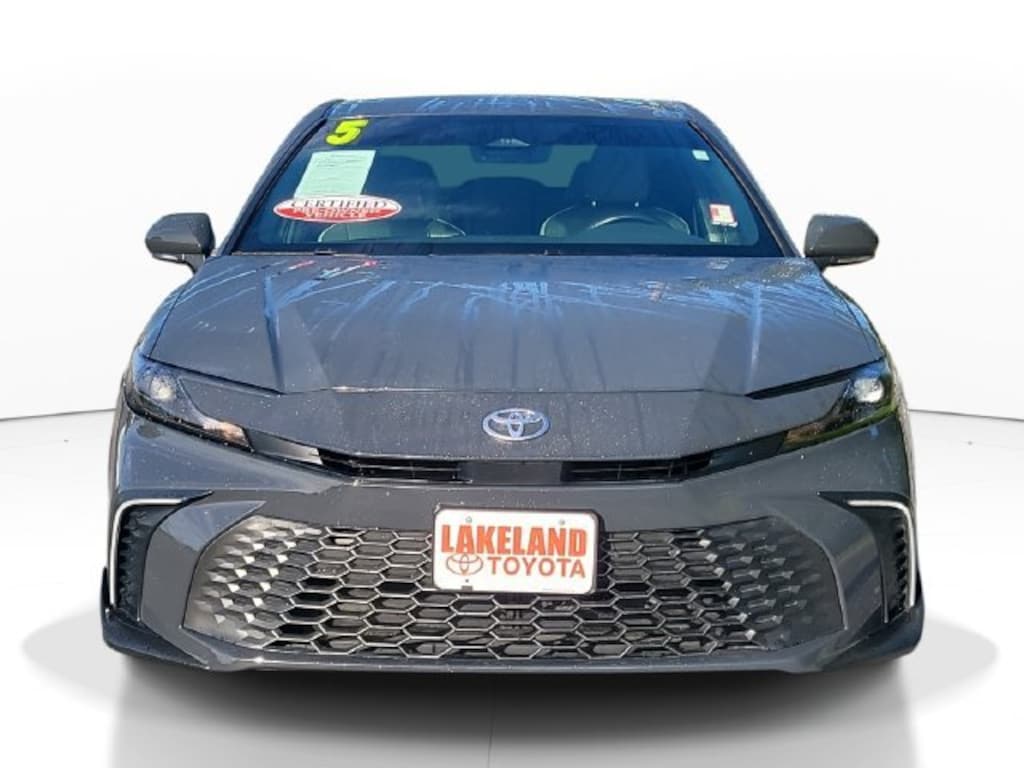 Used 2025 Toyota Camry SE Sedan