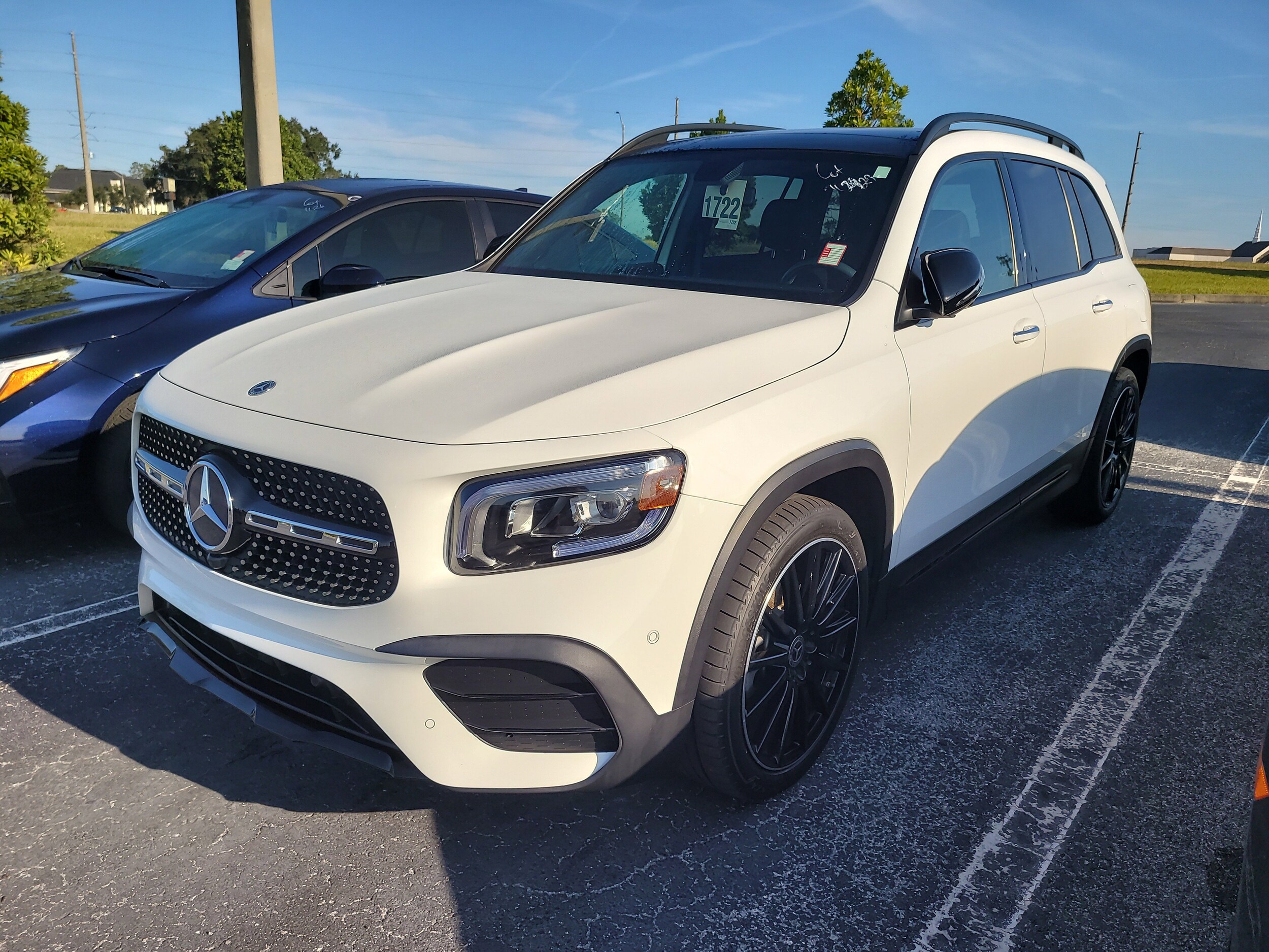 2023 Mercedes Benz GLB 250 photo 3