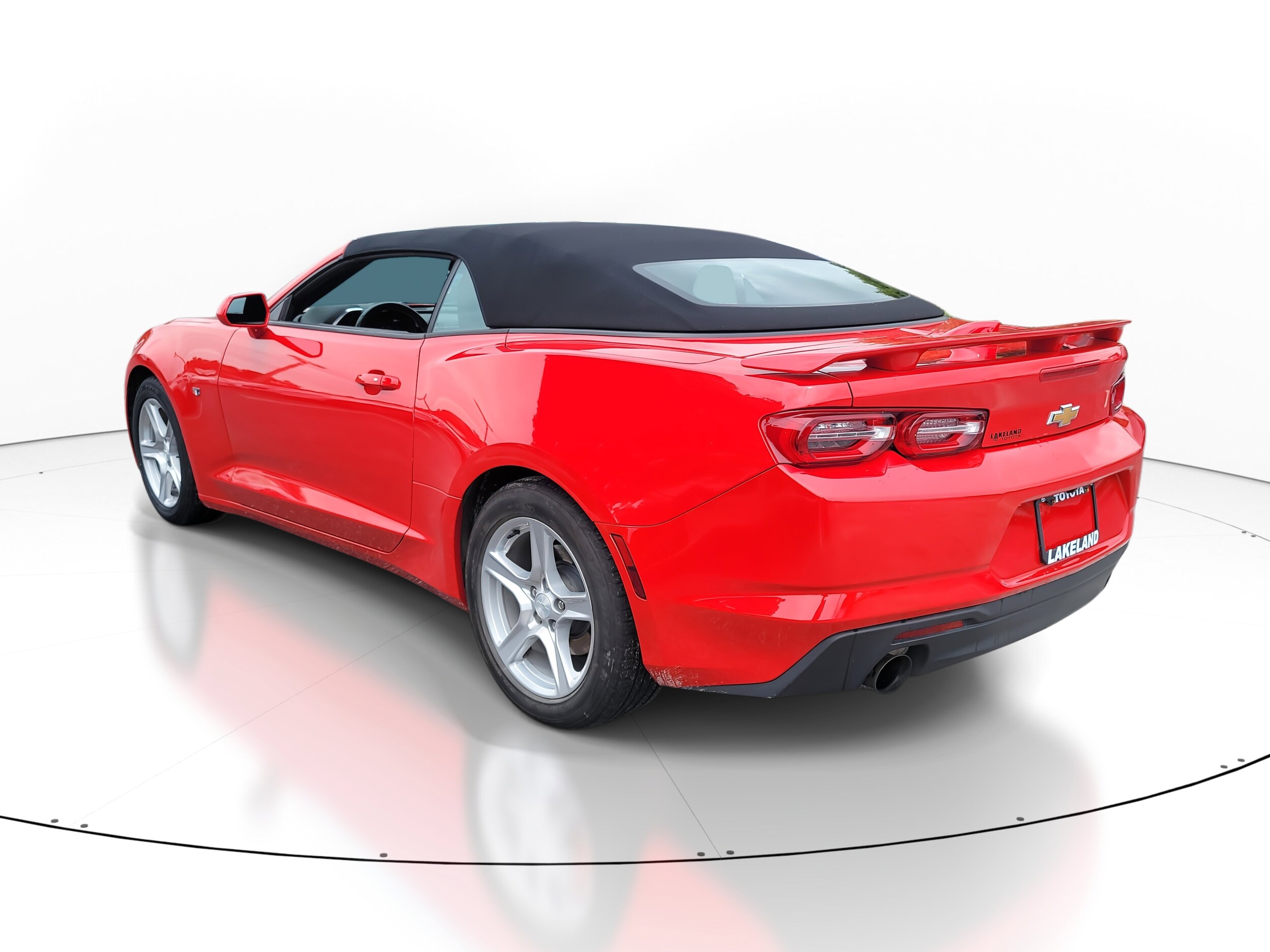 2024 Chevrolet Camaro 1LT photo 4