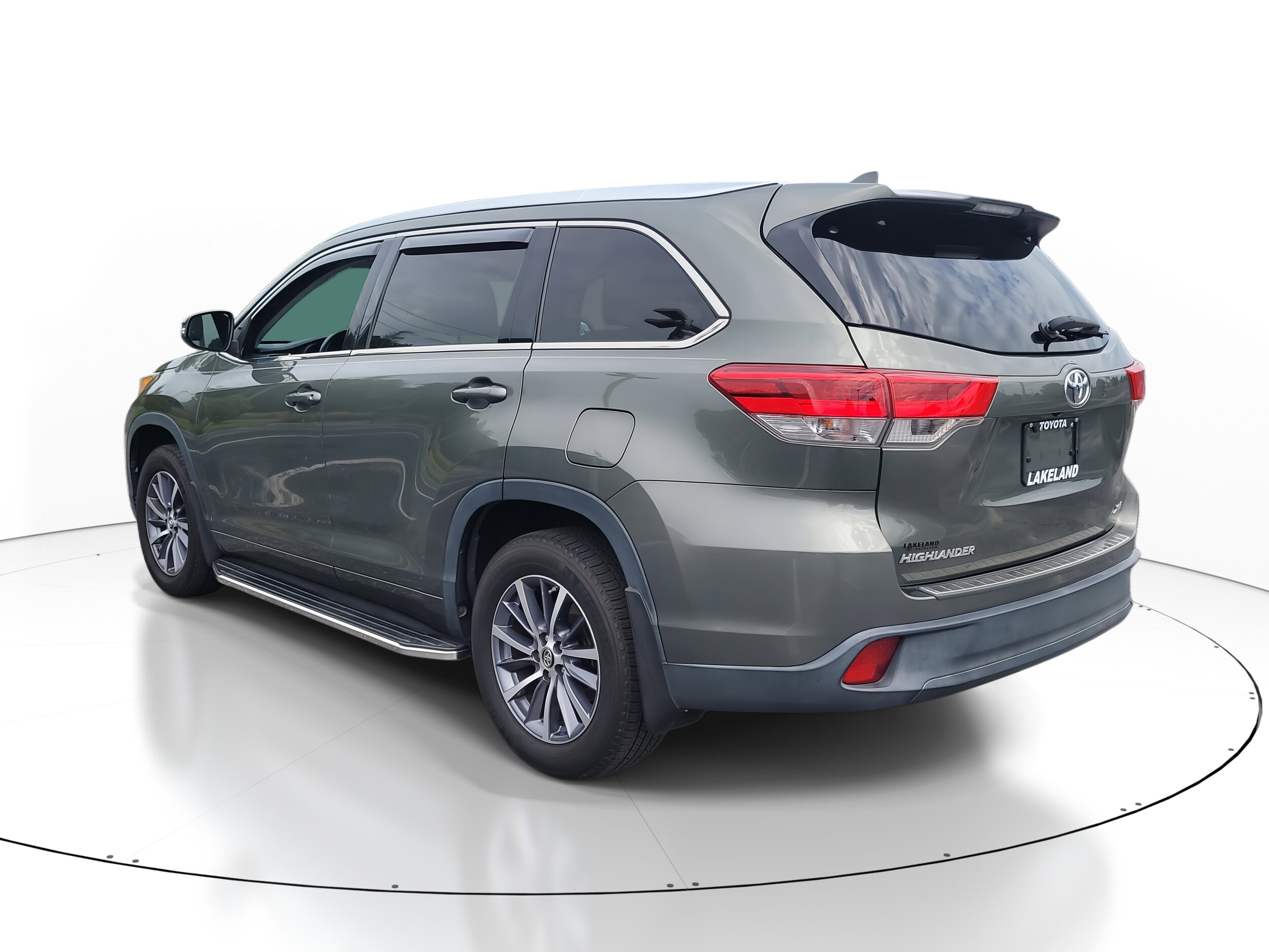 2017 Toyota Highlander XLE photo 4