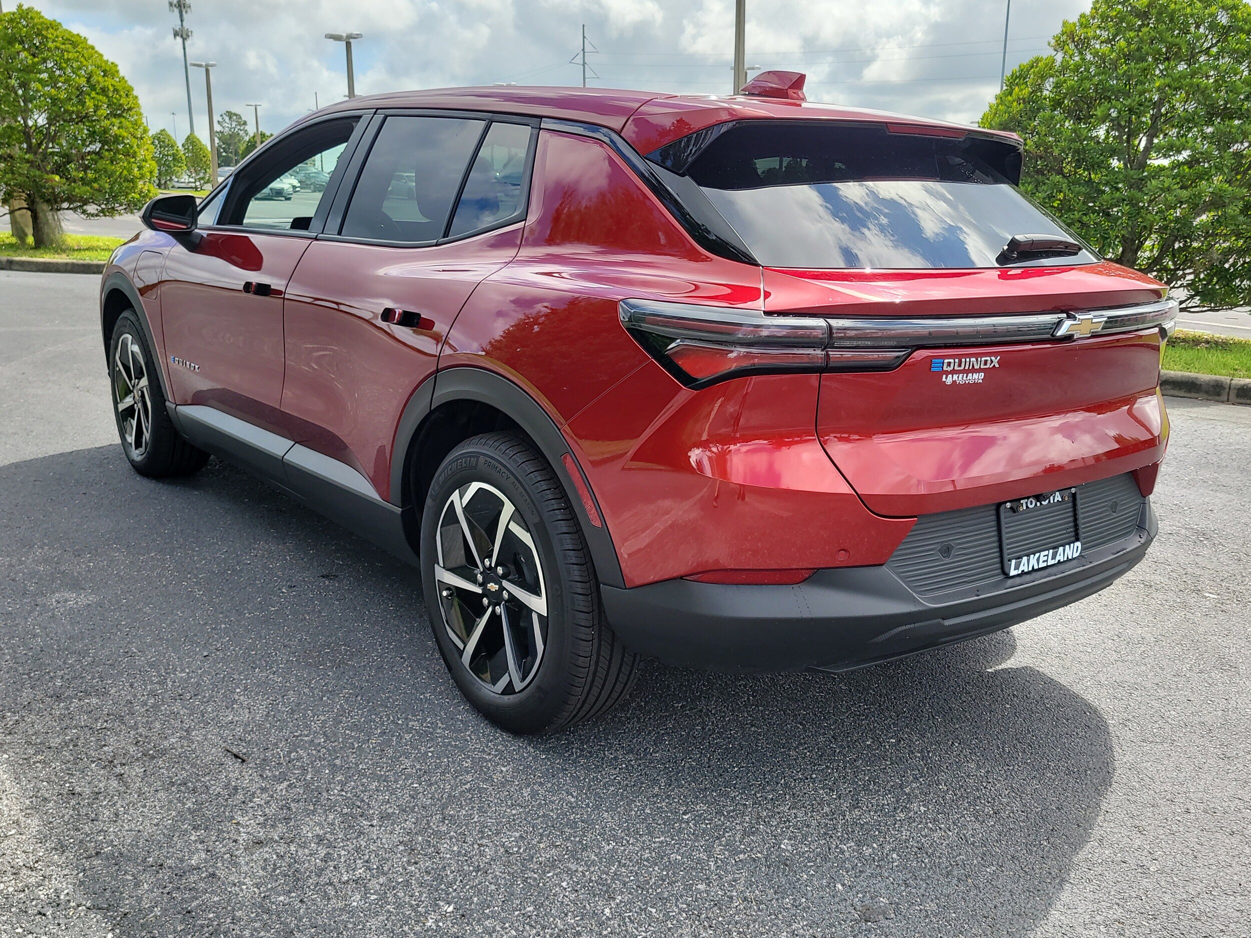 2025 Chevrolet Equinox EV 1LT photo 3