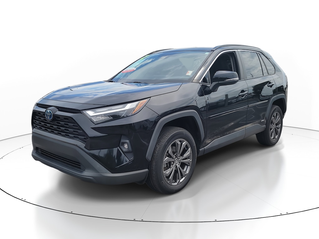 2022 Toyota RAV4 Hybrid XLE Premium photo 3