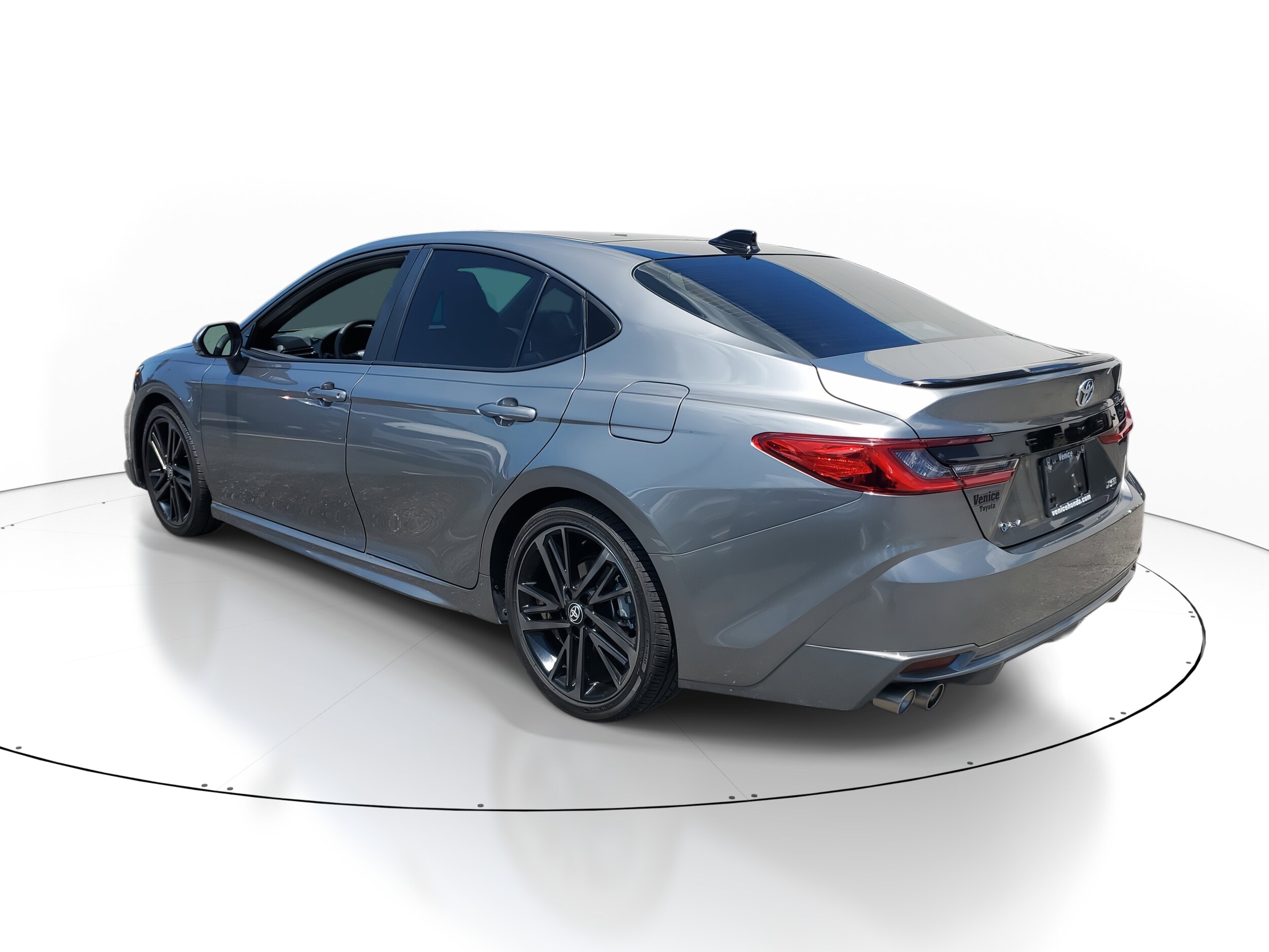 2025 Toyota Camry XSE photo 3