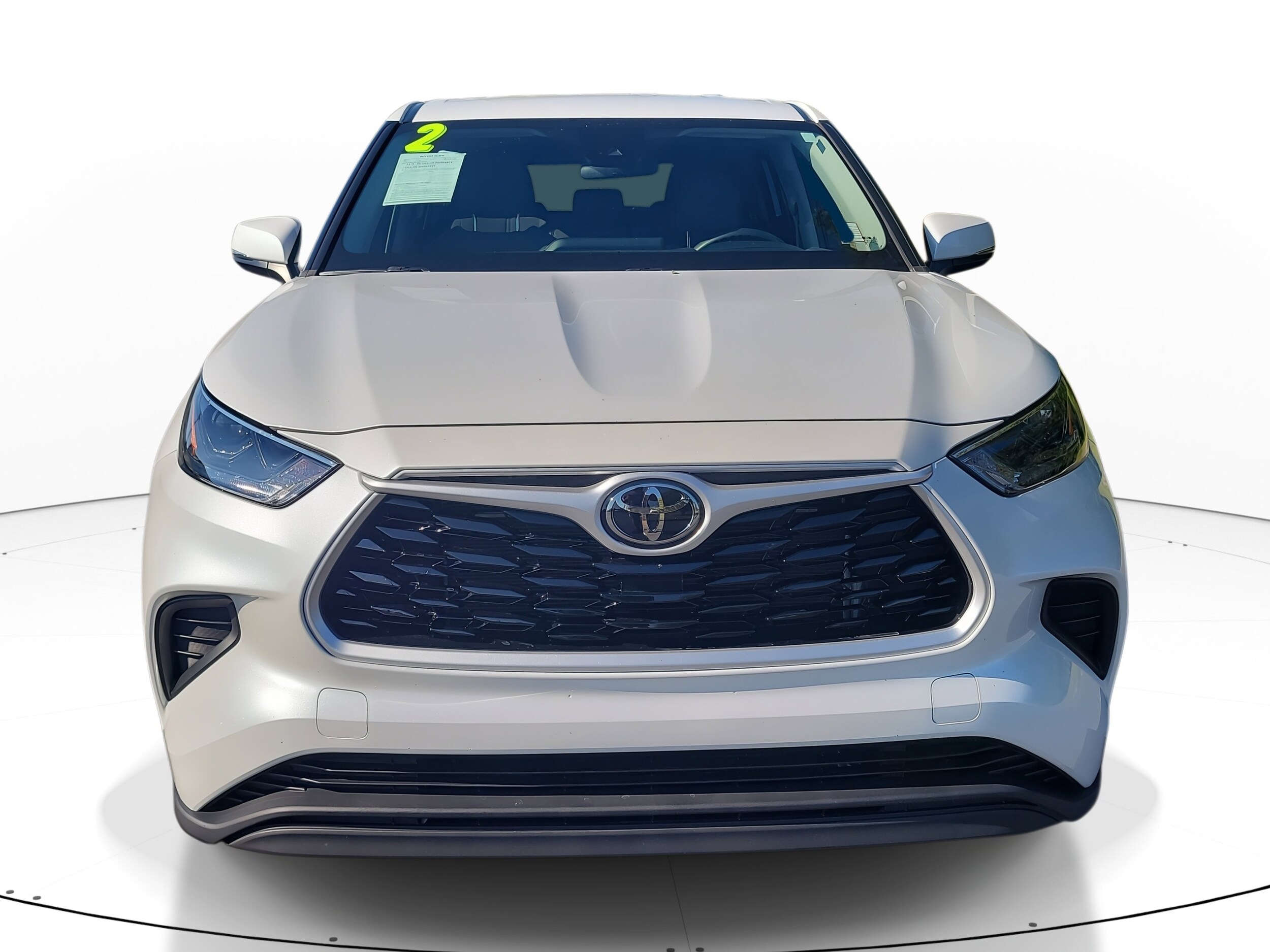 2022 Toyota Highlander L photo 2