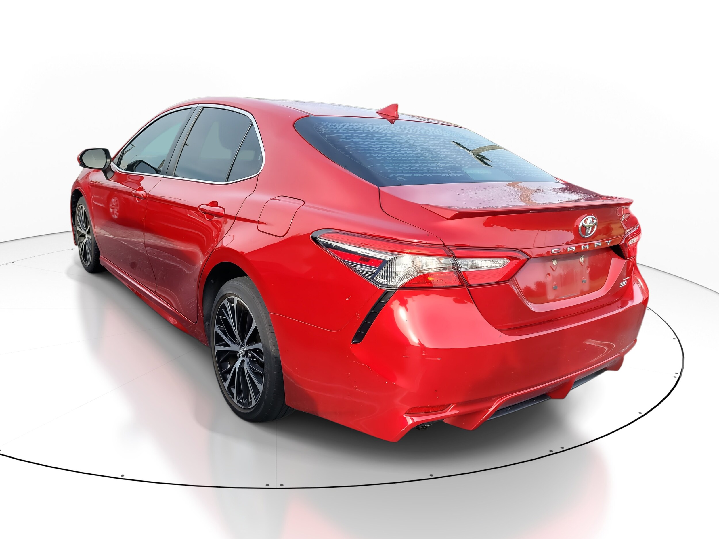 2019 Toyota Camry SE photo 4