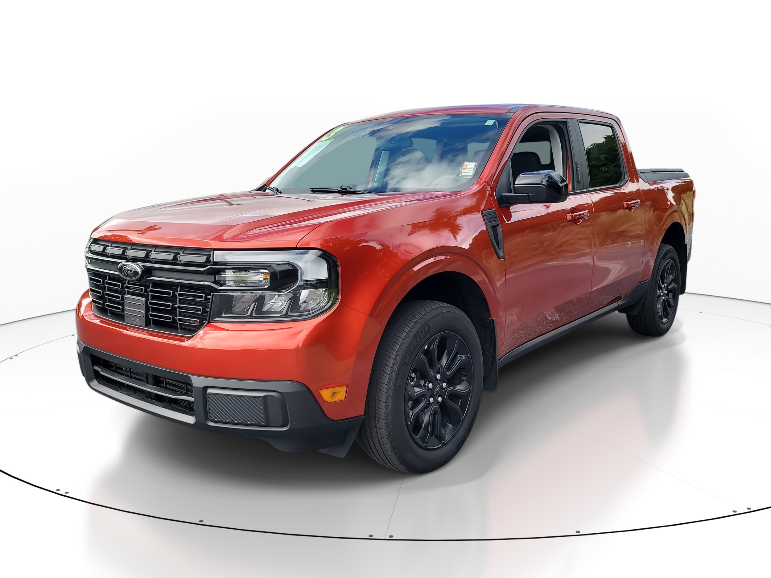 2023 Ford Maverick Lariat photo 3