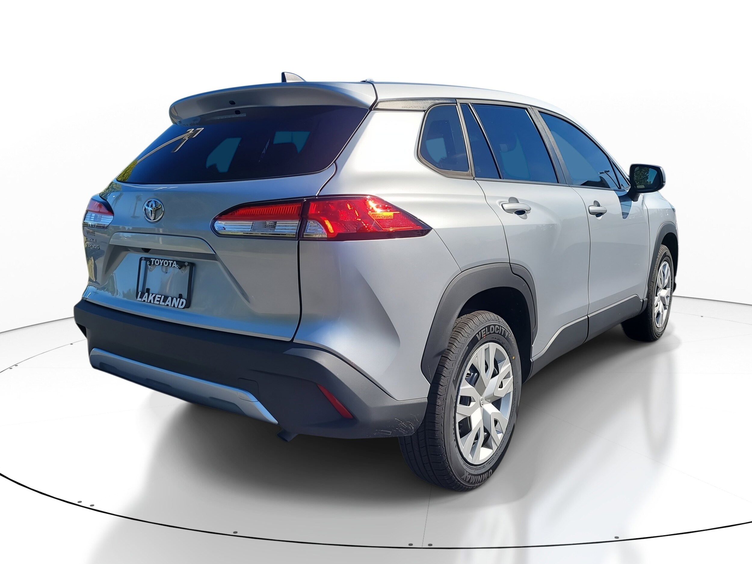 2023 Toyota Corolla Cross L photo 4