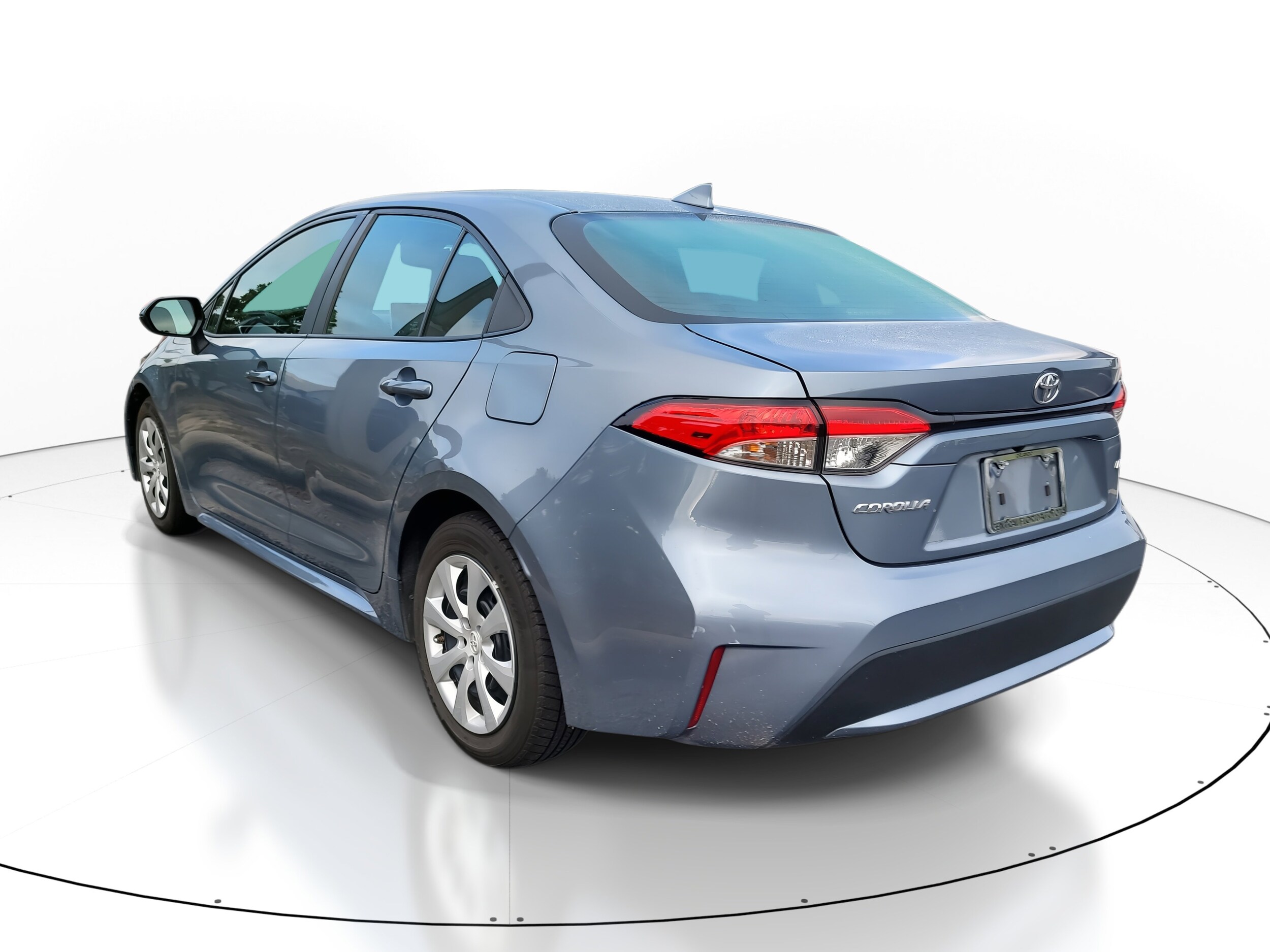 2021 Toyota Corolla LE photo 4