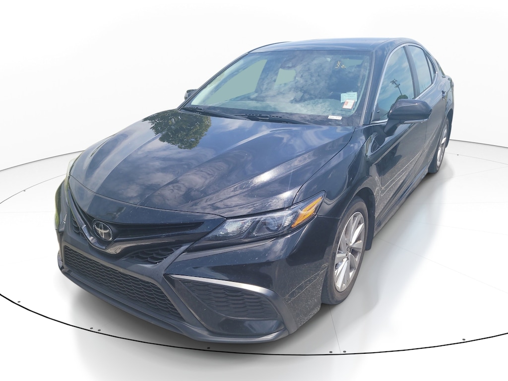 Used 2022 Toyota Camry SE Sedan