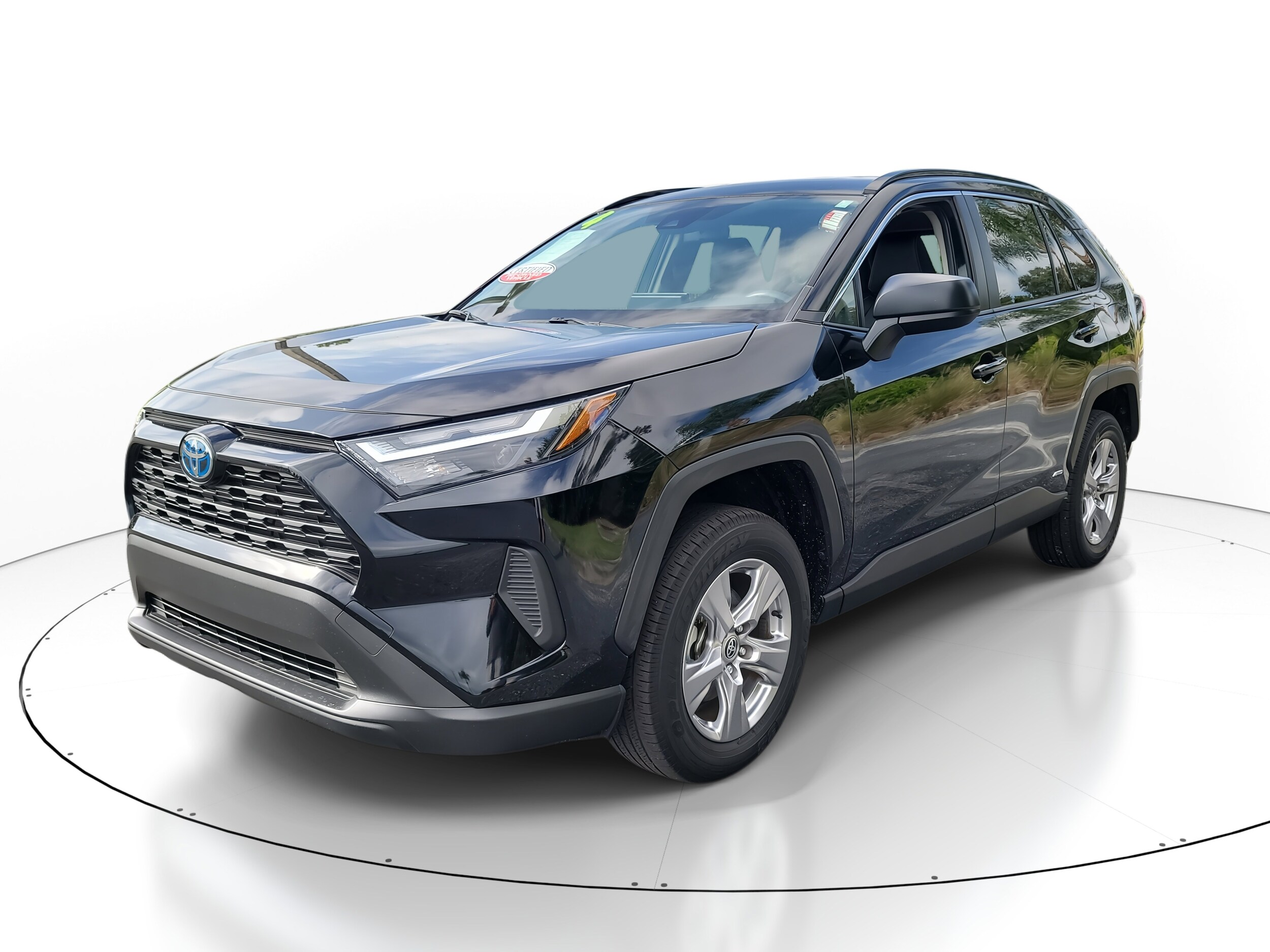 2024 Toyota RAV4 Hybrid LE photo 2