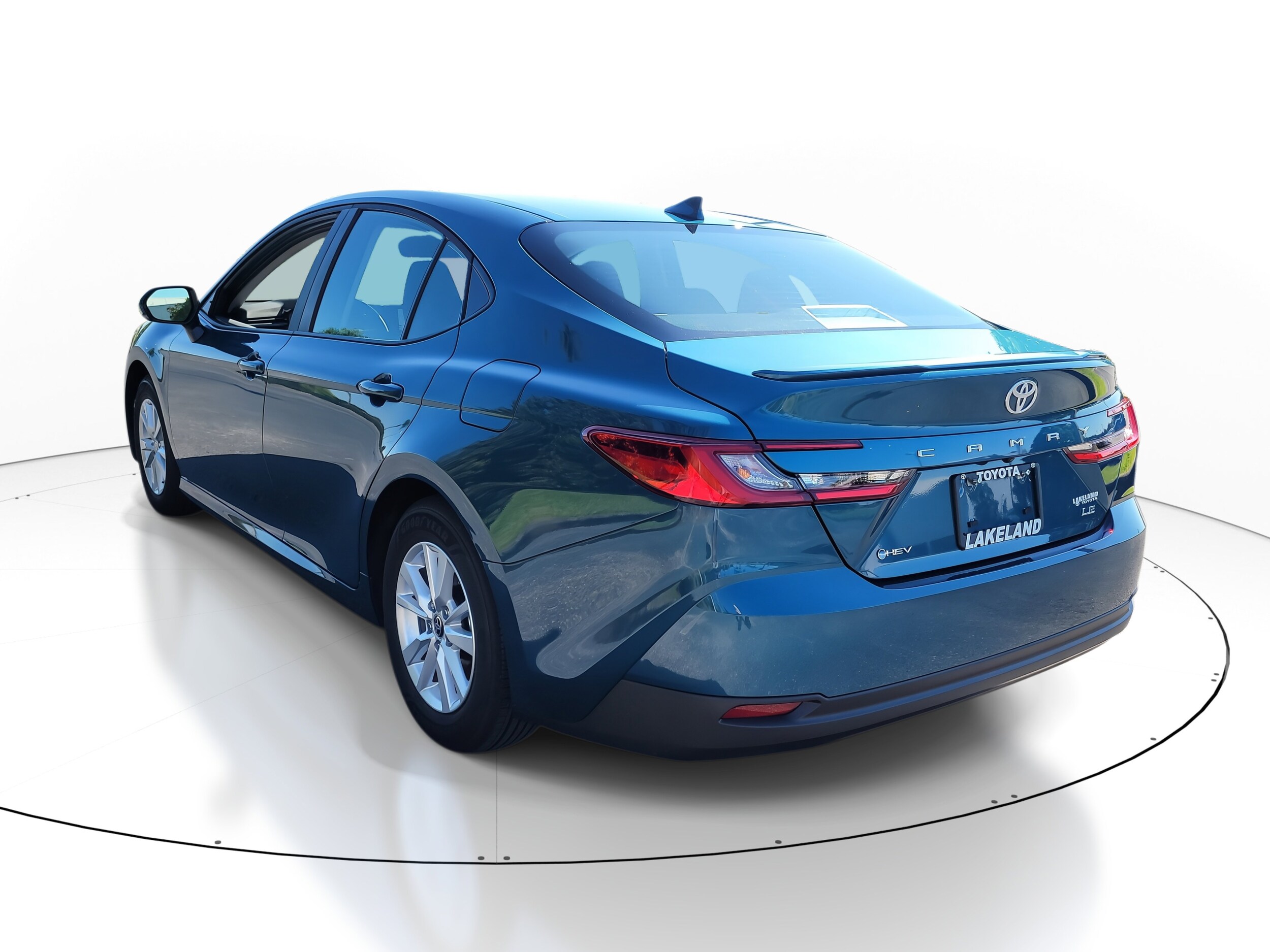 2025 Toyota Camry LE photo 3
