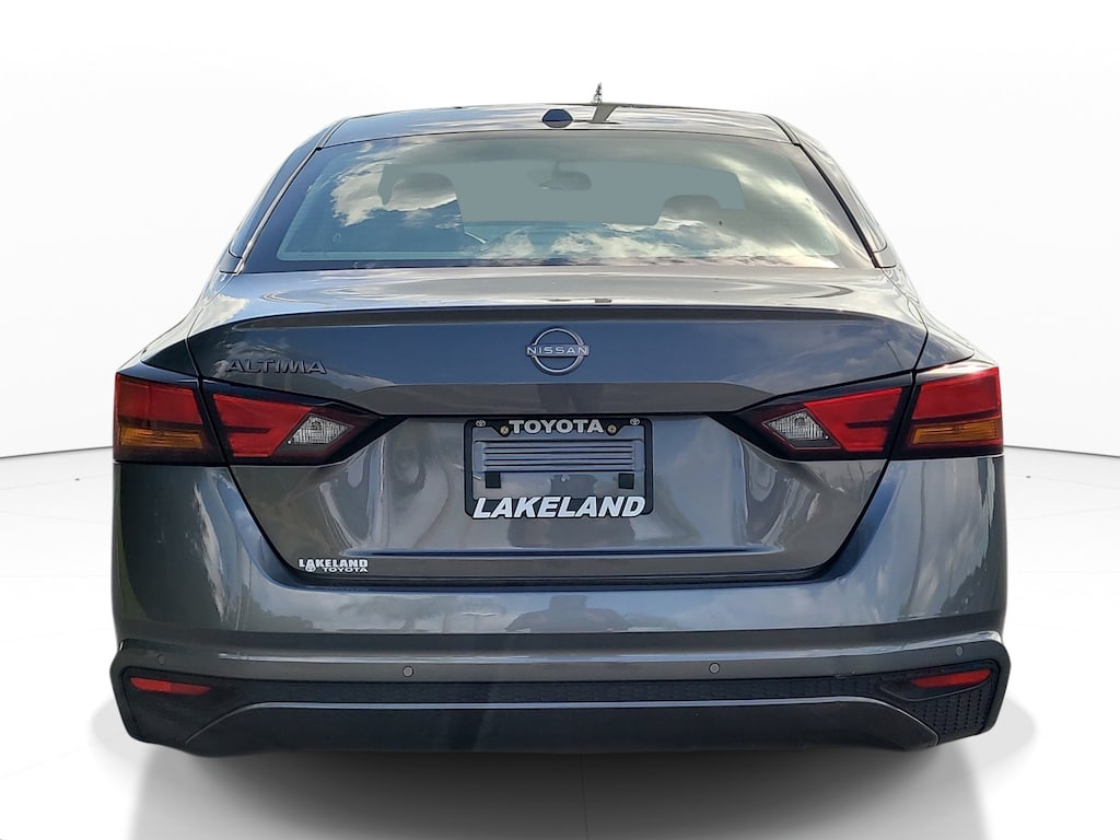 Used 2025 Nissan Altima SV Sedan