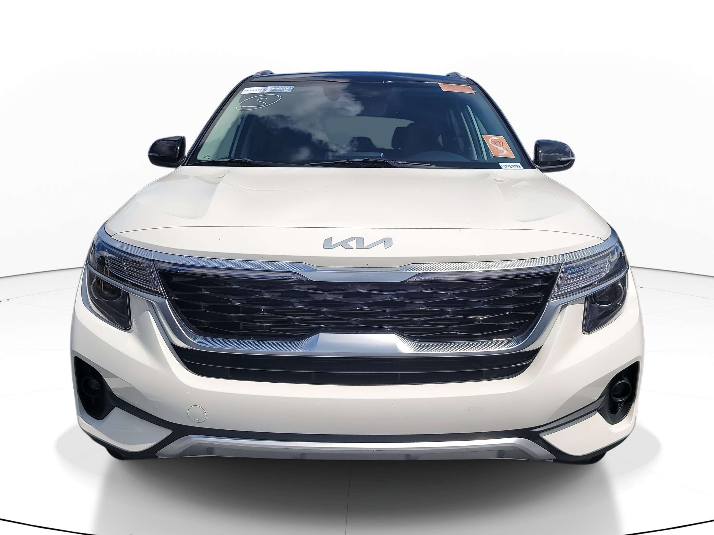 2023 Kia Seltos S photo 2