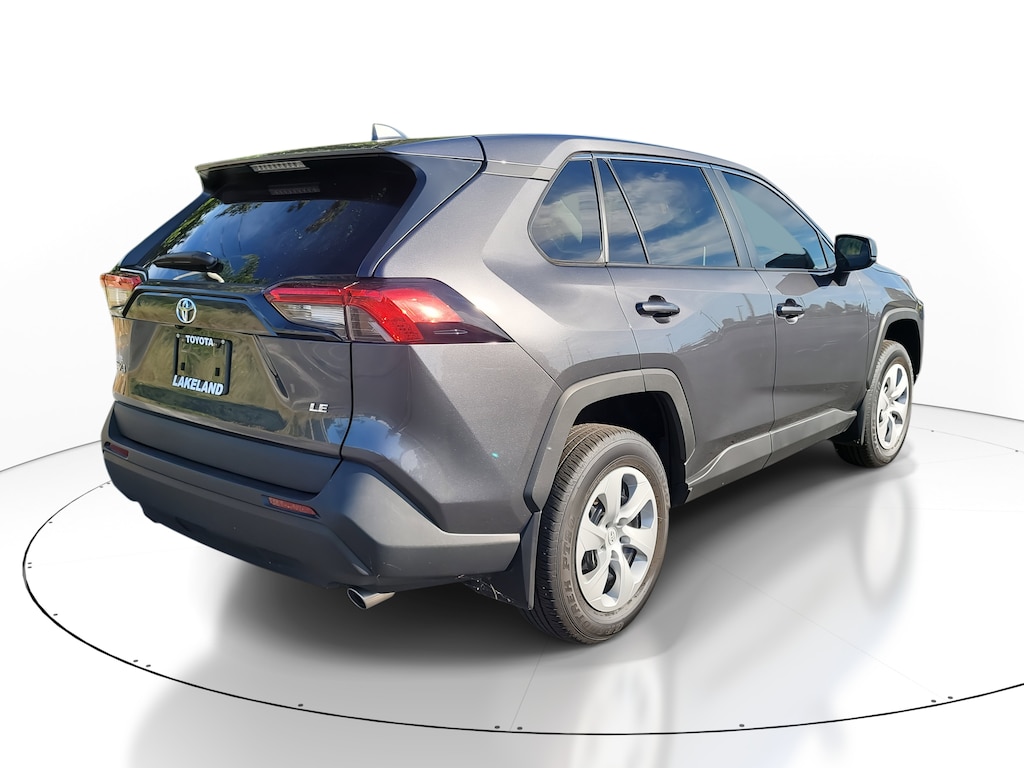2024 Toyota RAV4 LE photo 6