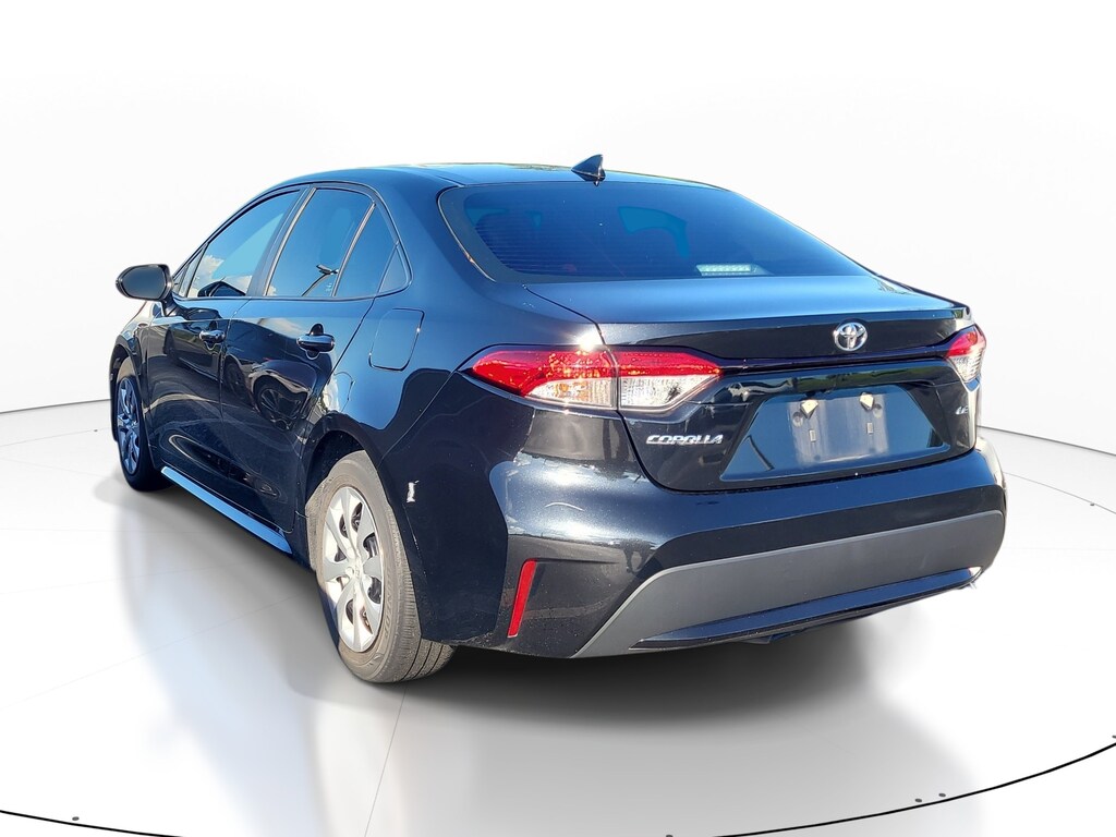 Used 2022 Toyota Corolla LE Sedan