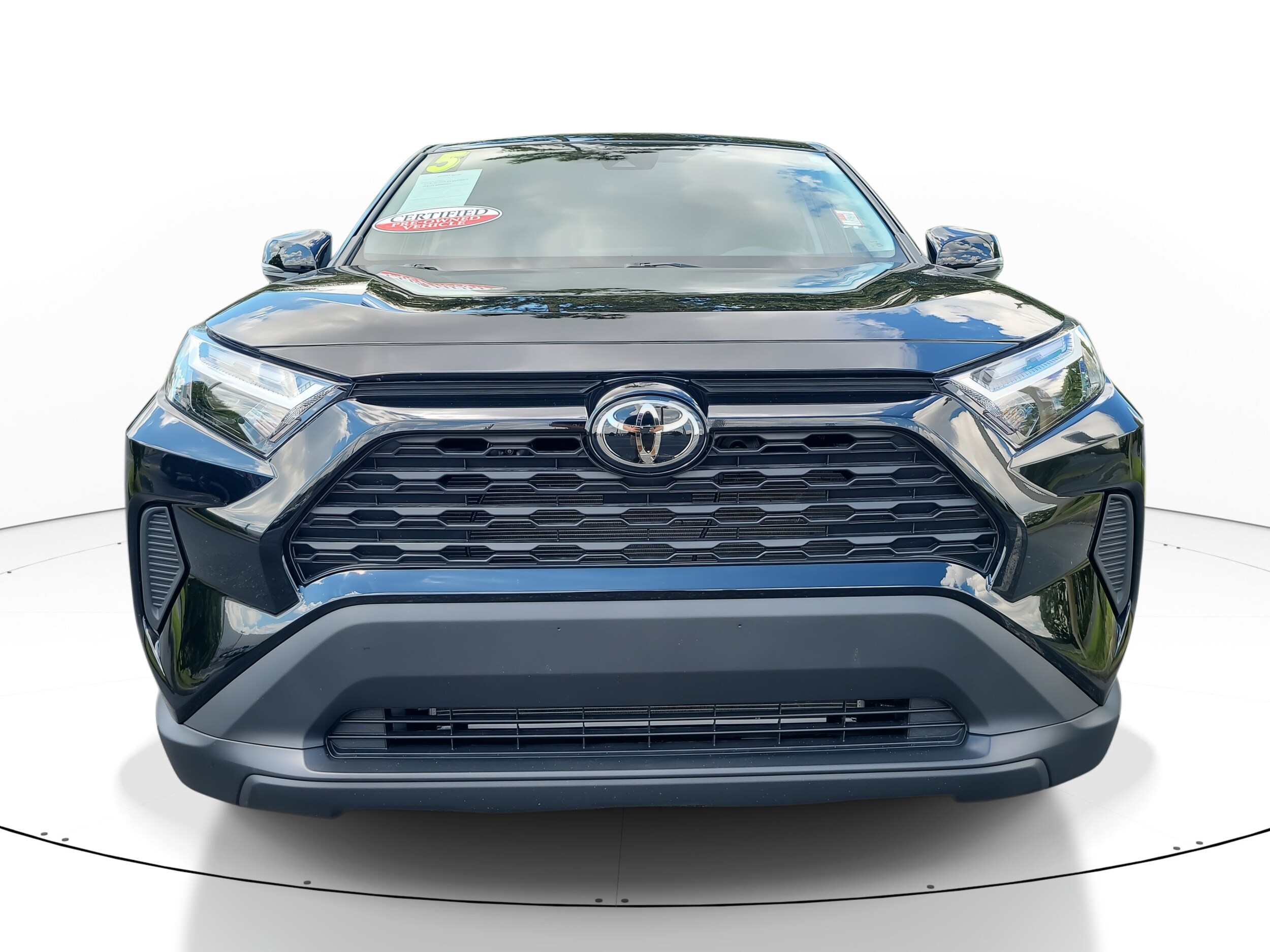 2025 Toyota RAV4 LE photo 2