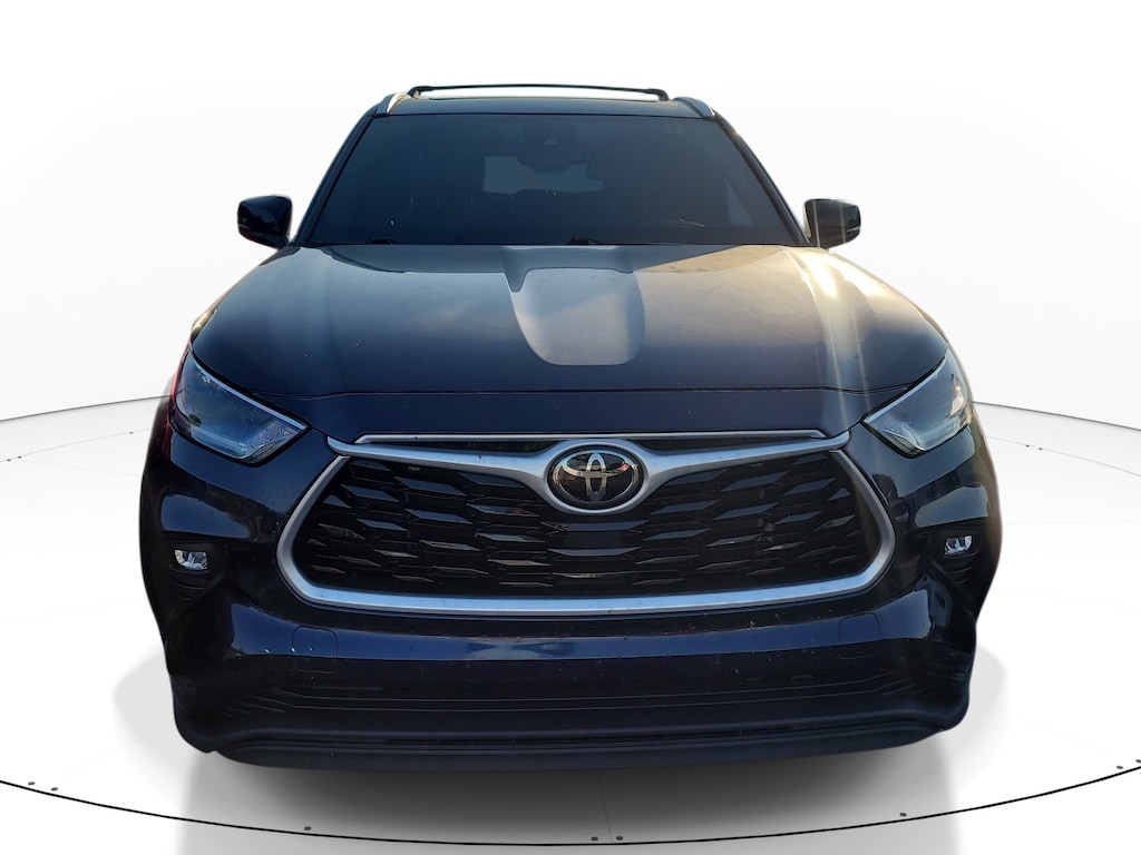 Used 2021 Toyota Highlander XLE SUV