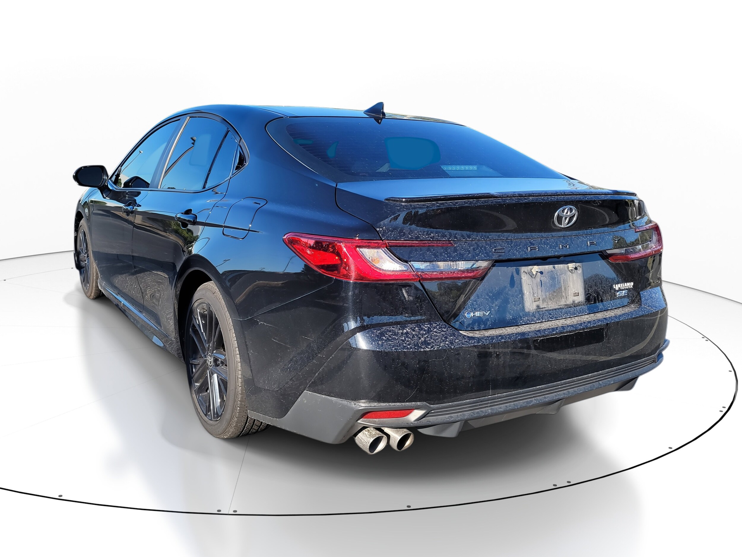 2025 Toyota Camry SE photo 4