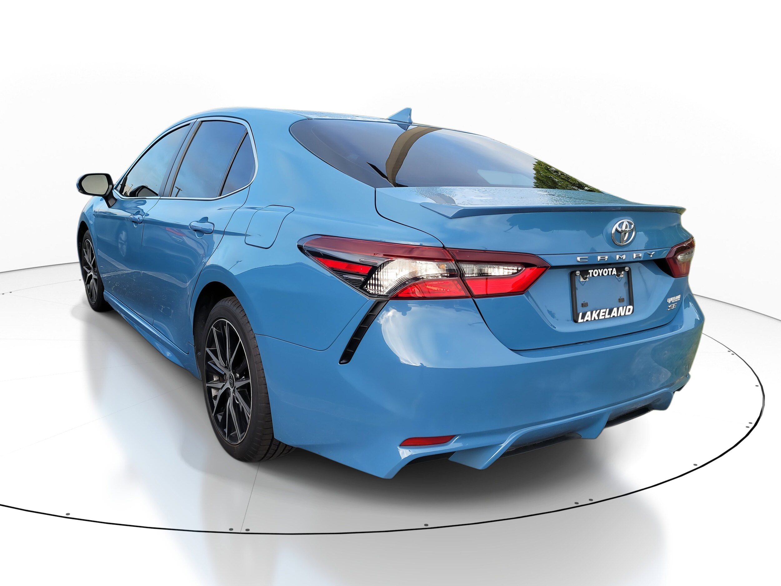 2023 Toyota Camry SE photo 4