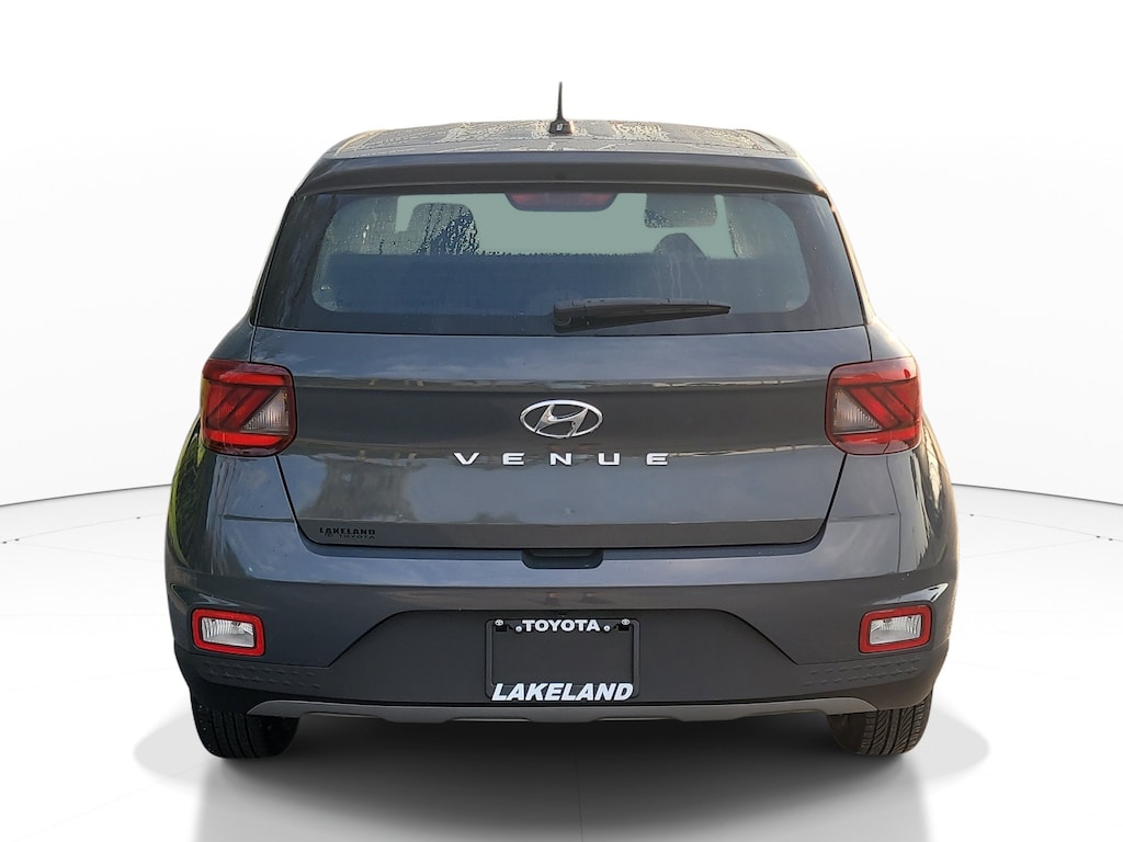 Used 2025 Hyundai Venue SE SUV
