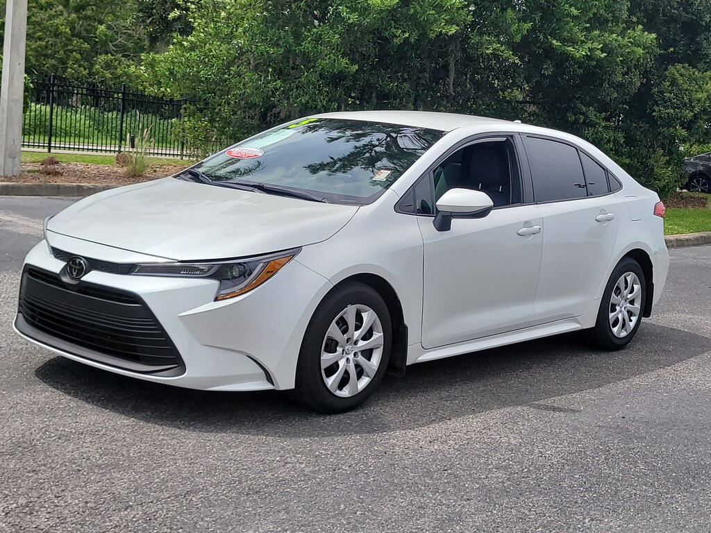 Certified 2025 Toyota Corolla LE Sedan