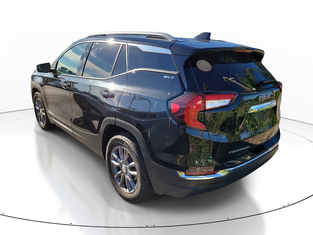 Used 2024 GMC Terrain SLT SUV