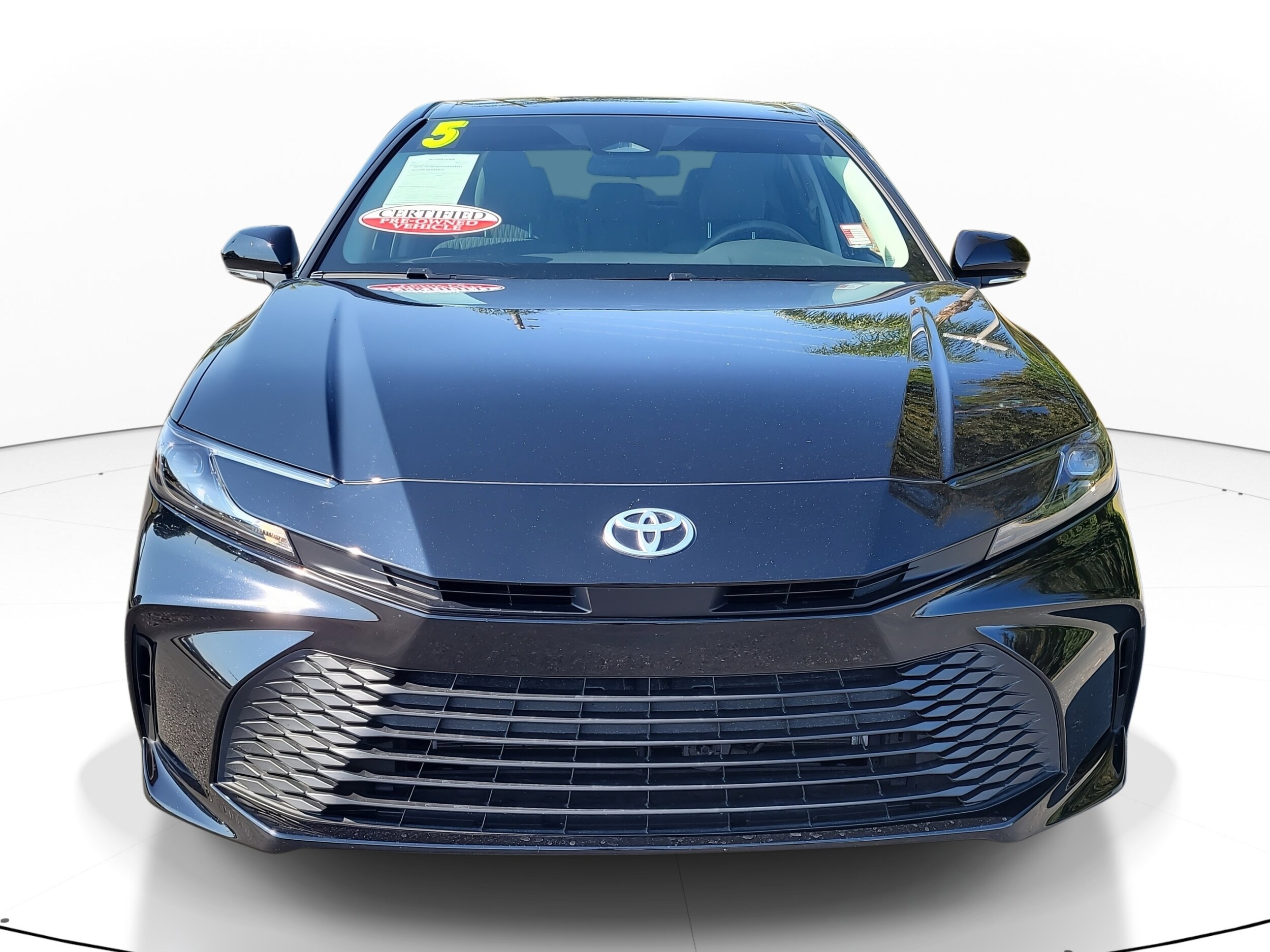 2025 Toyota Camry LE photo 2