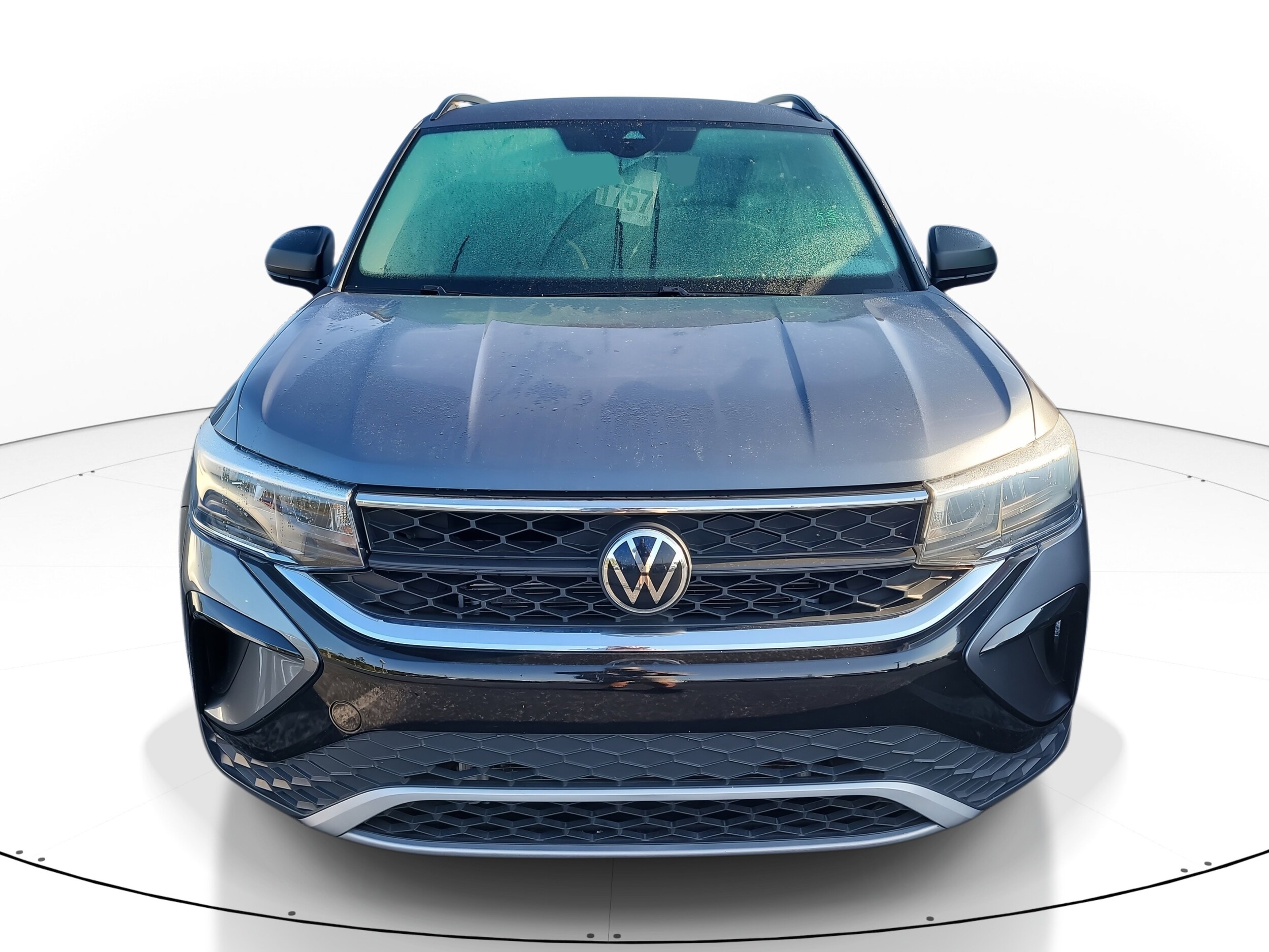 2022 Volkswagen Taos S photo 2