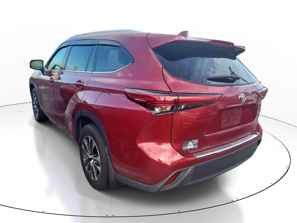 Used 2022 Toyota Highlander XLE SUV