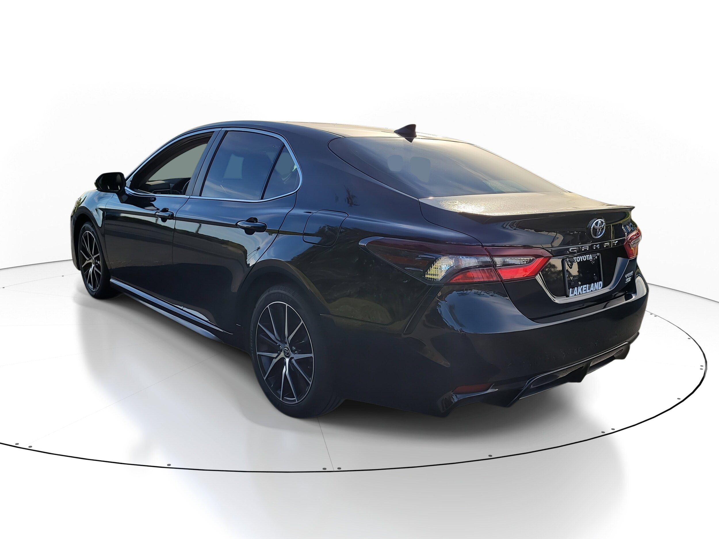 2023 Toyota Camry SE photo 4