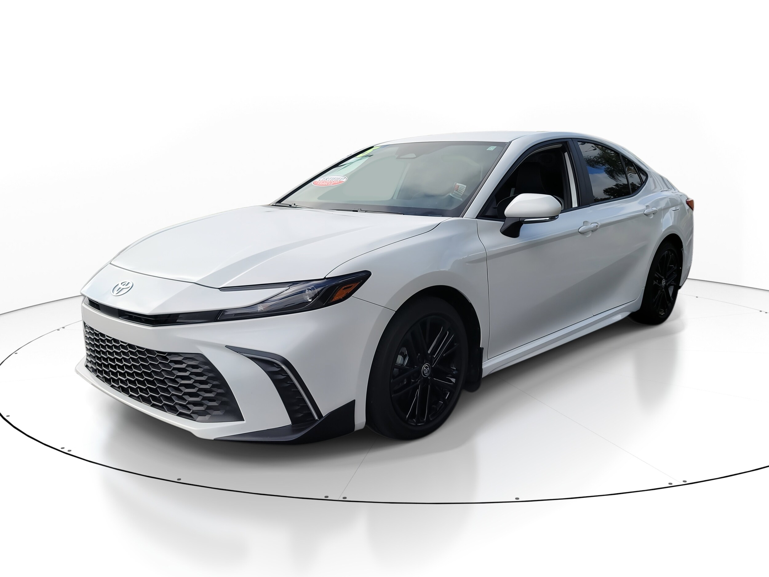 2025 Toyota Camry SE photo 3